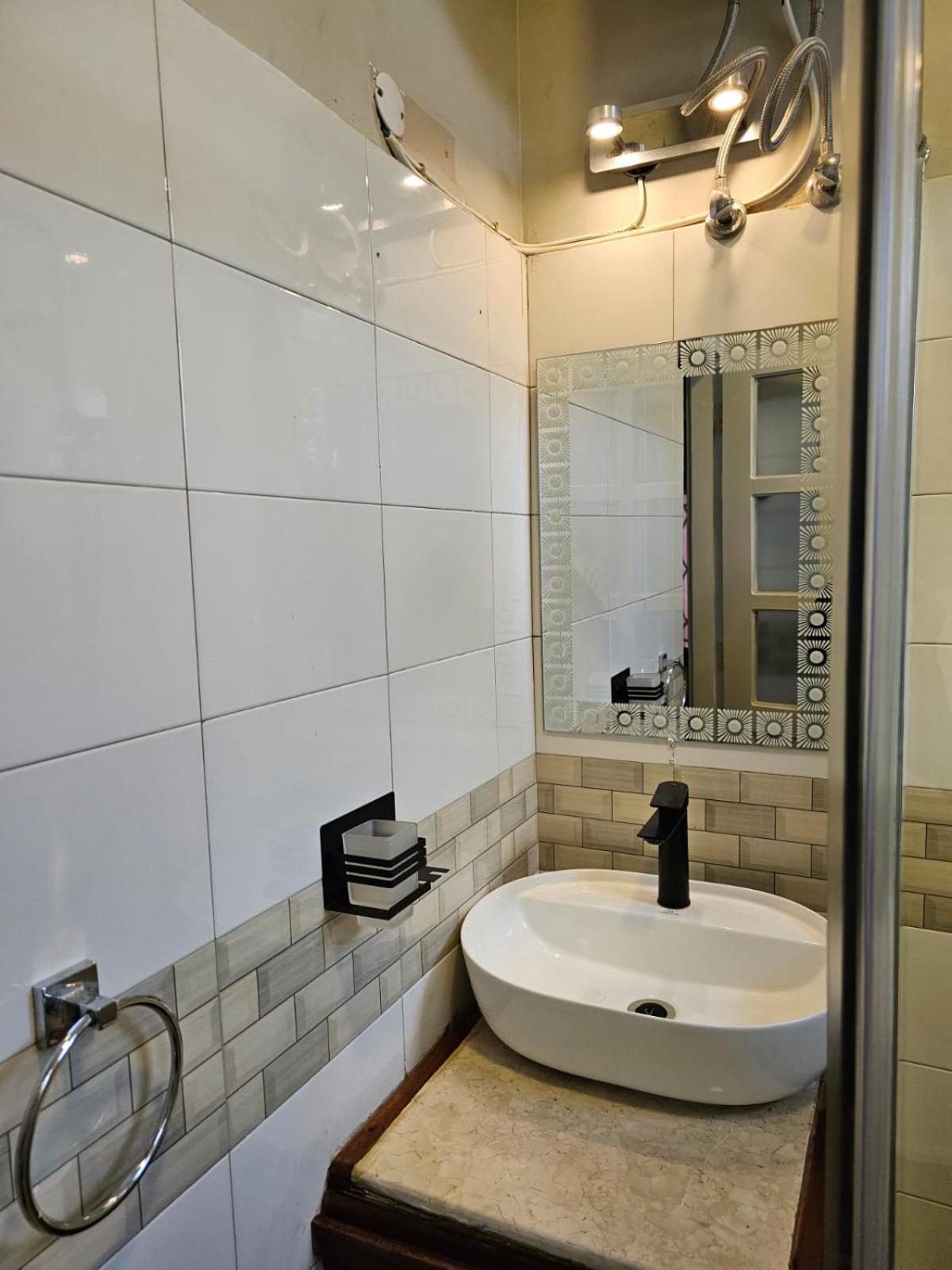 Jacomo Residences