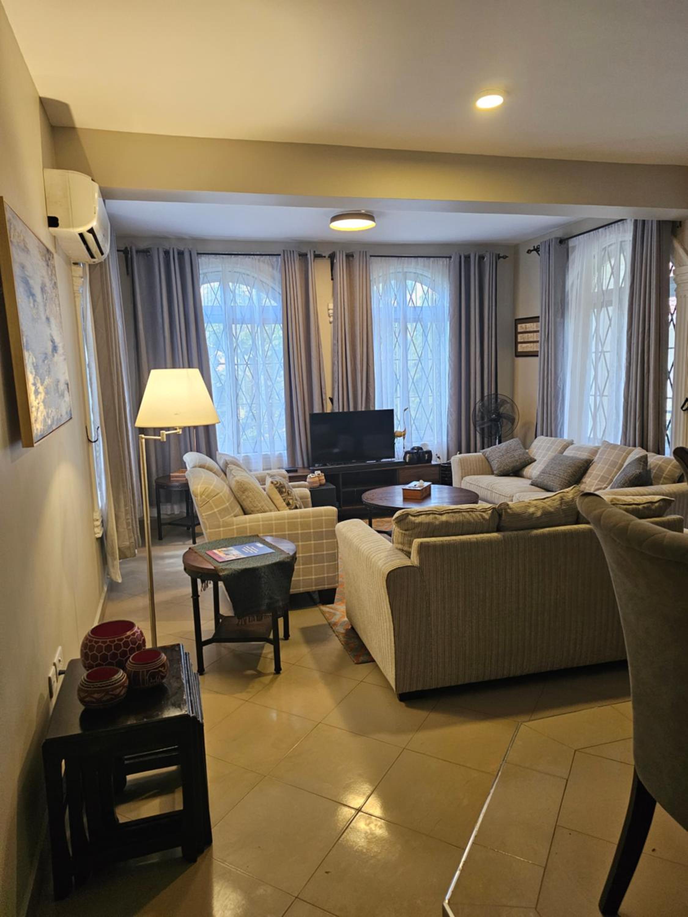 Jacomo Residences