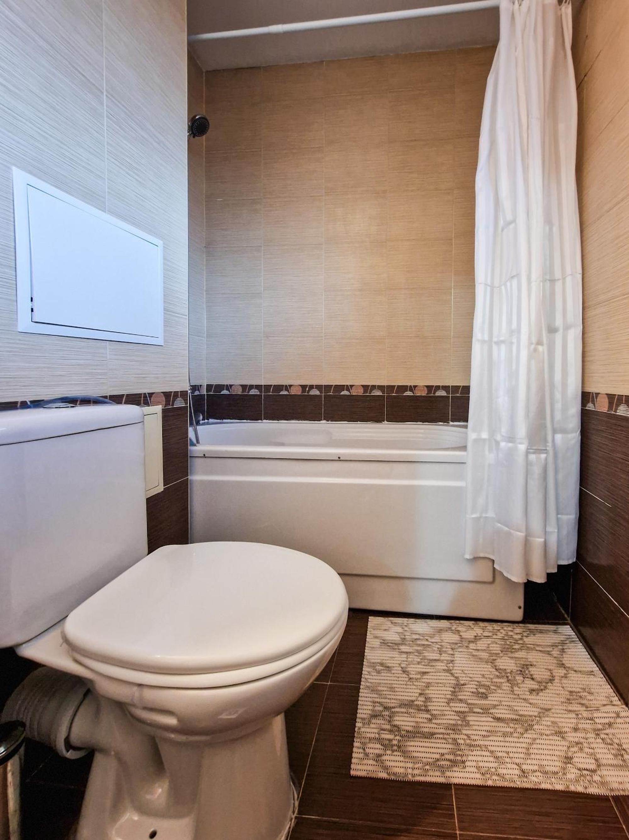 Central Bansko Flat for Rent, Steps from Gondola and Historic Old Town, Perfect for Skiers!