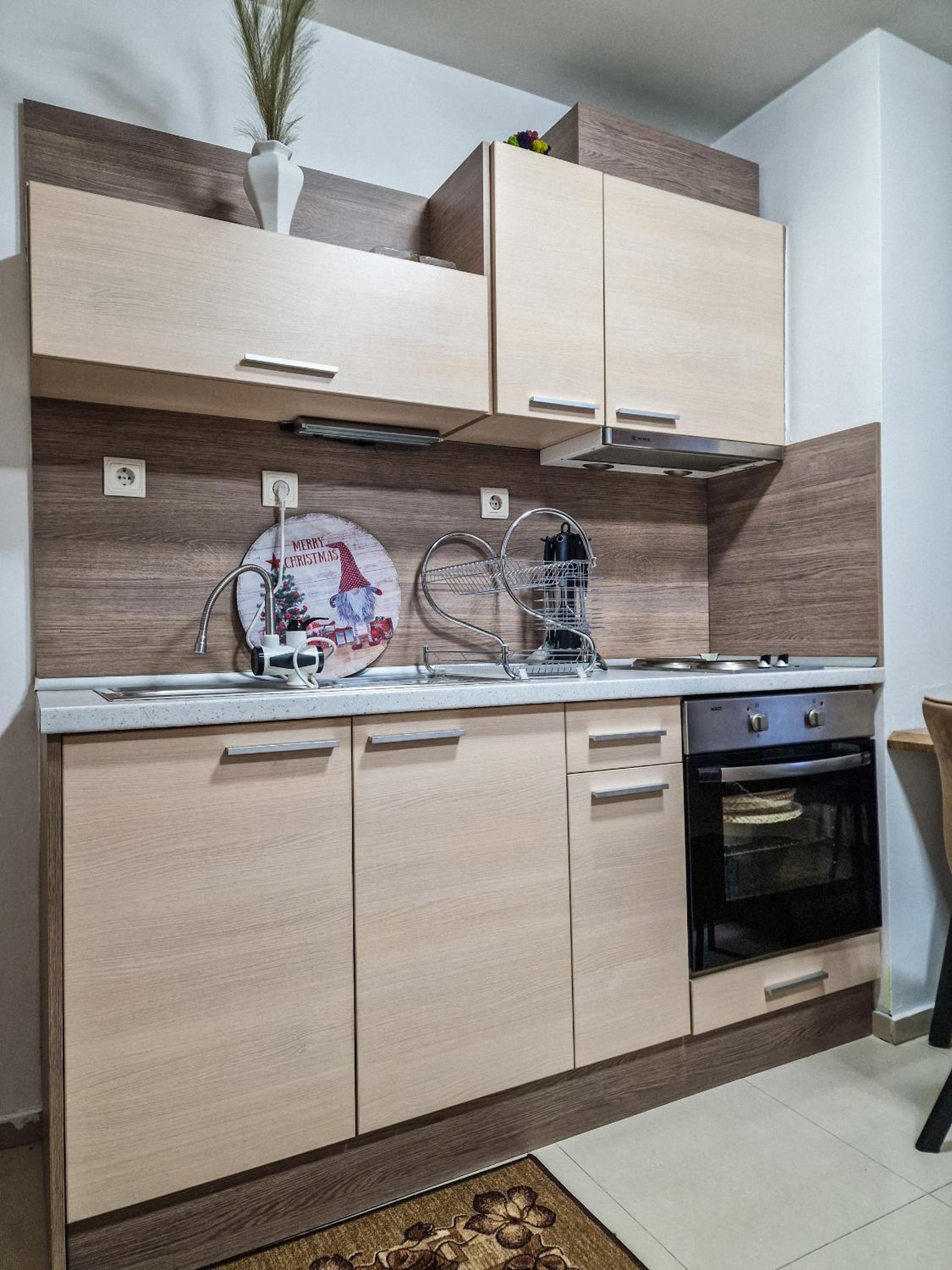 Central Bansko Flat for Rent, Steps from Gondola and Historic Old Town, Perfect for Skiers!