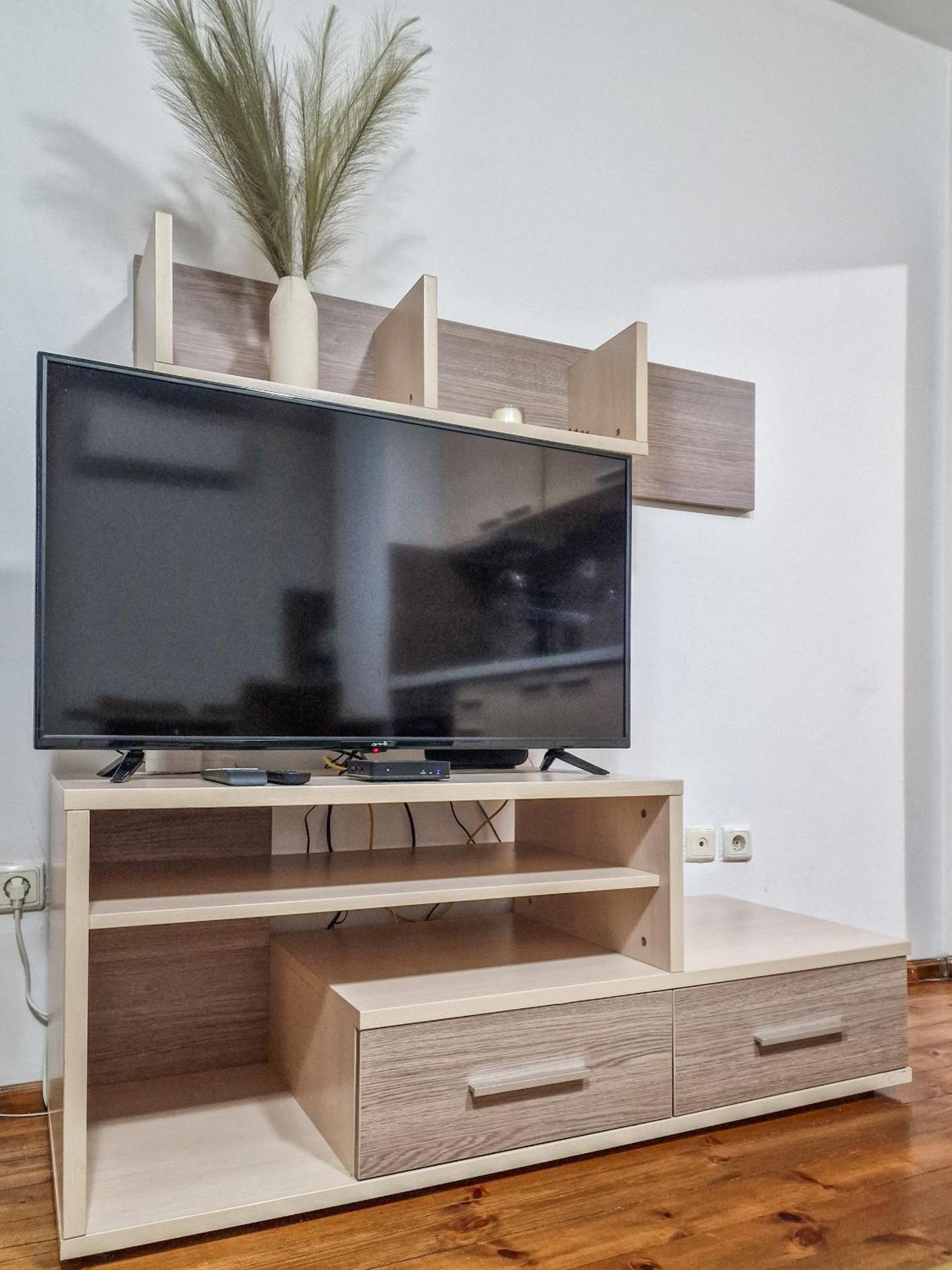 Central Bansko Flat for Rent, Steps from Gondola and Historic Old Town, Perfect for Skiers!
