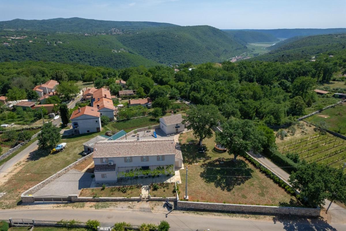 Villa Batelica in Sveti Bartul - Haus für 8 -10 Personen view 2