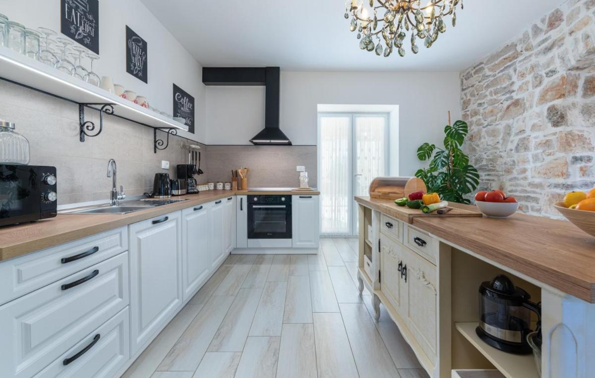 Villa Batelica in Sveti Bartul - Haus für 8 -10 Personen view 5