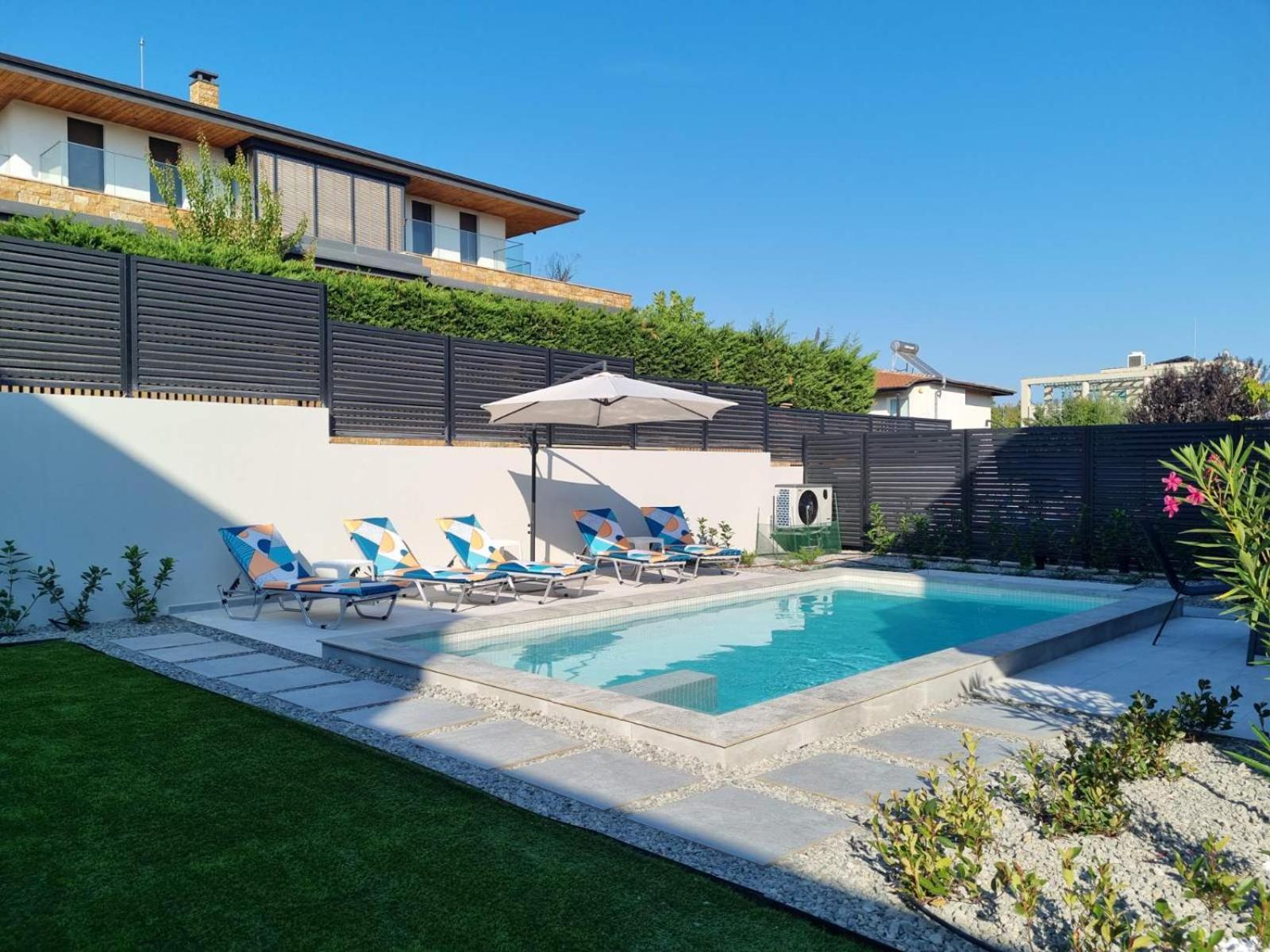 Villa Felicity, private pool with heating and salt water
