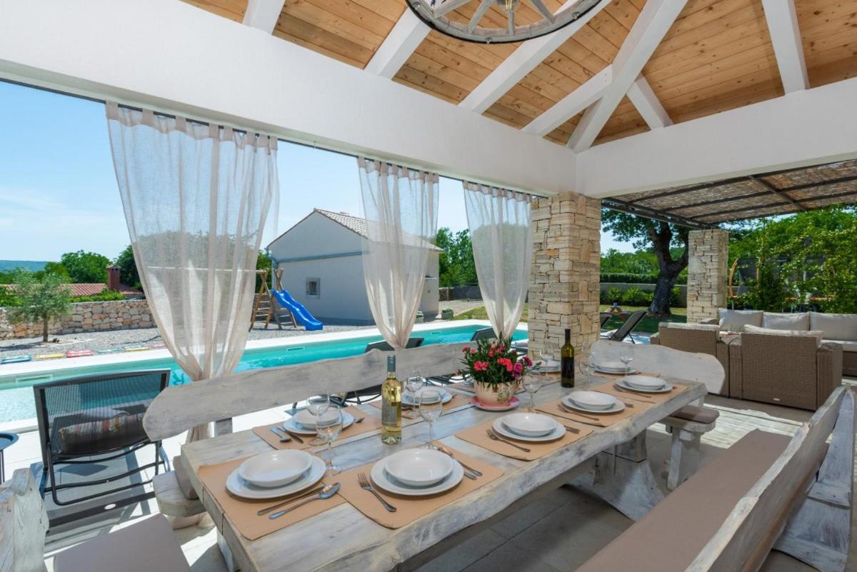 Villa Batelica in Sveti Bartul - Haus für 8 -10 Personen view 3