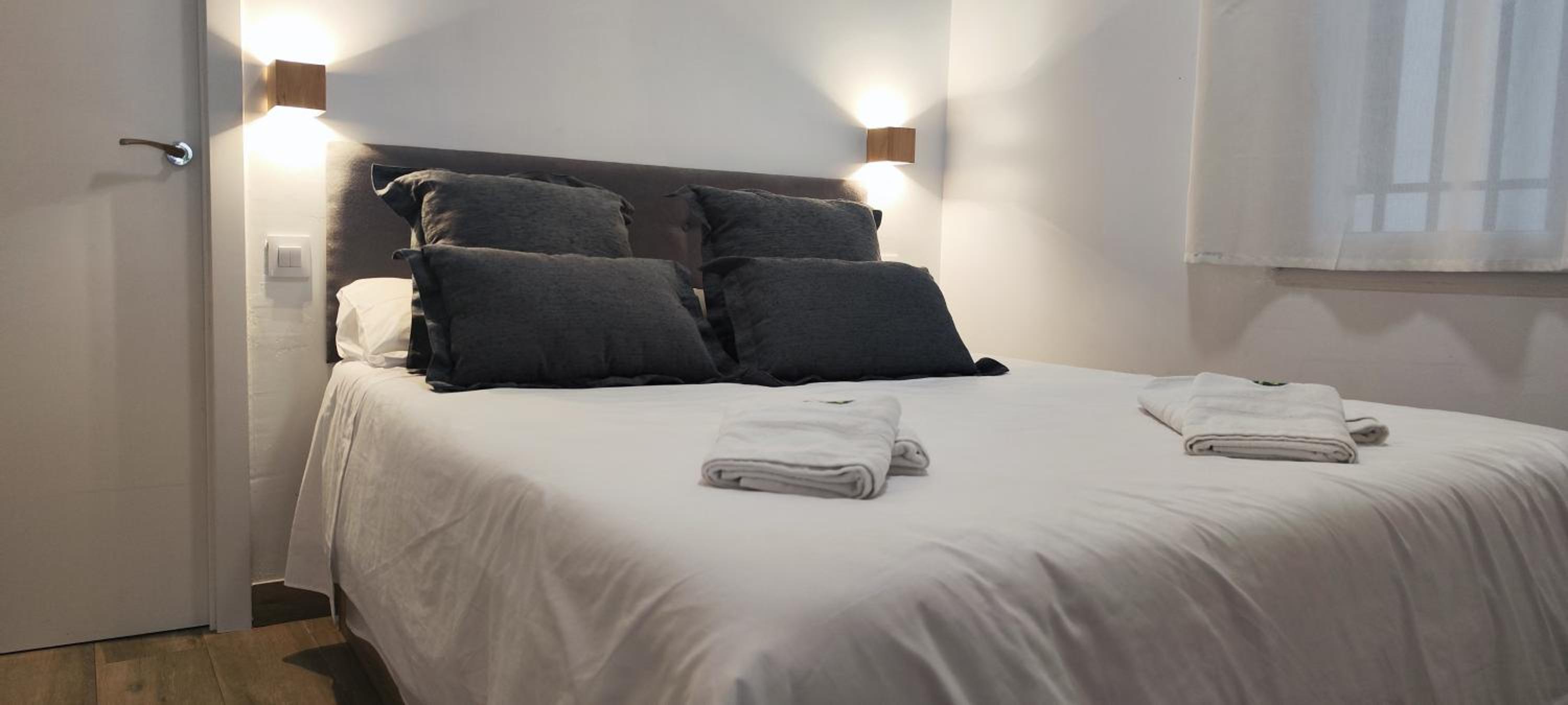 Apartamento entero Junto a Cuatro Caminos con licencia del Ayto de Madrid