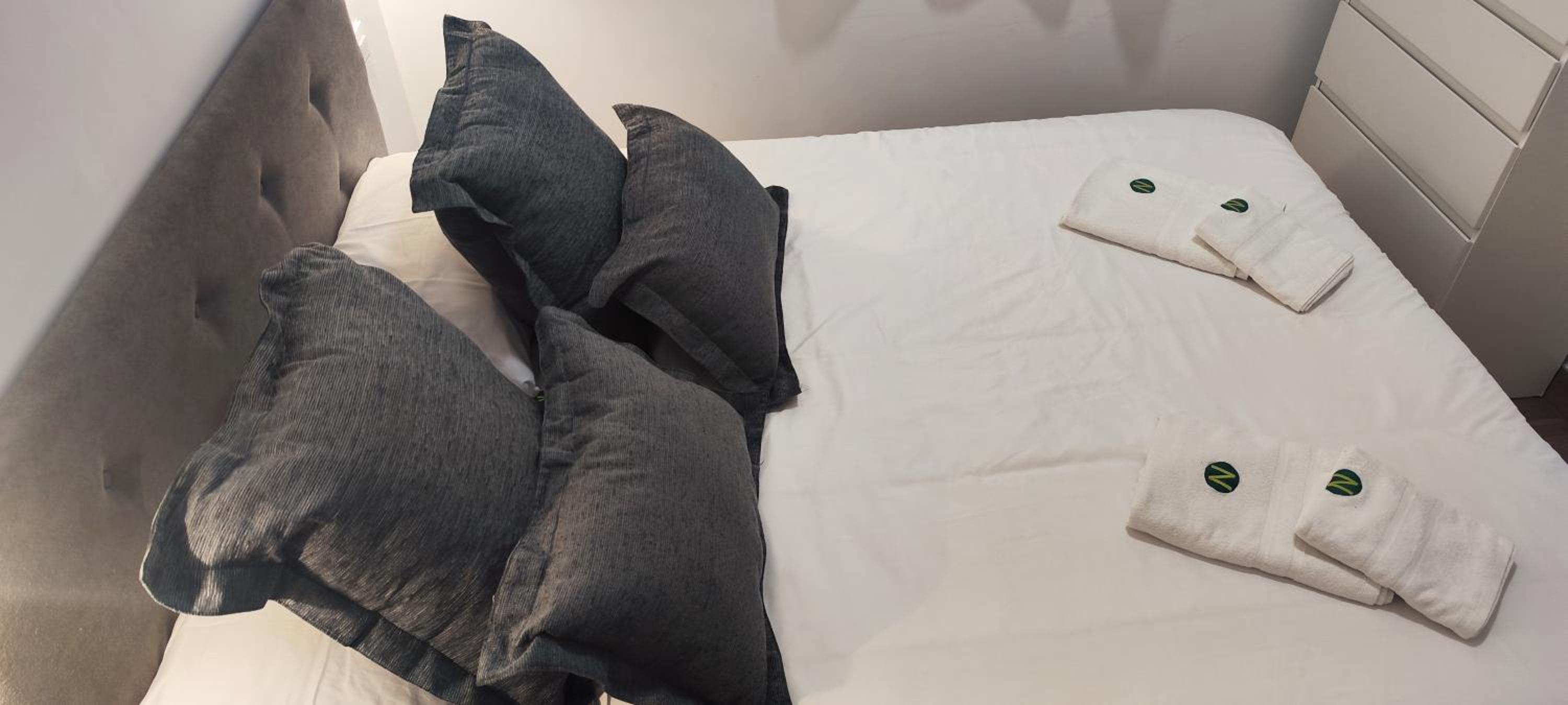 Apartamento entero Junto a Cuatro Caminos con licencia del Ayto de Madrid
