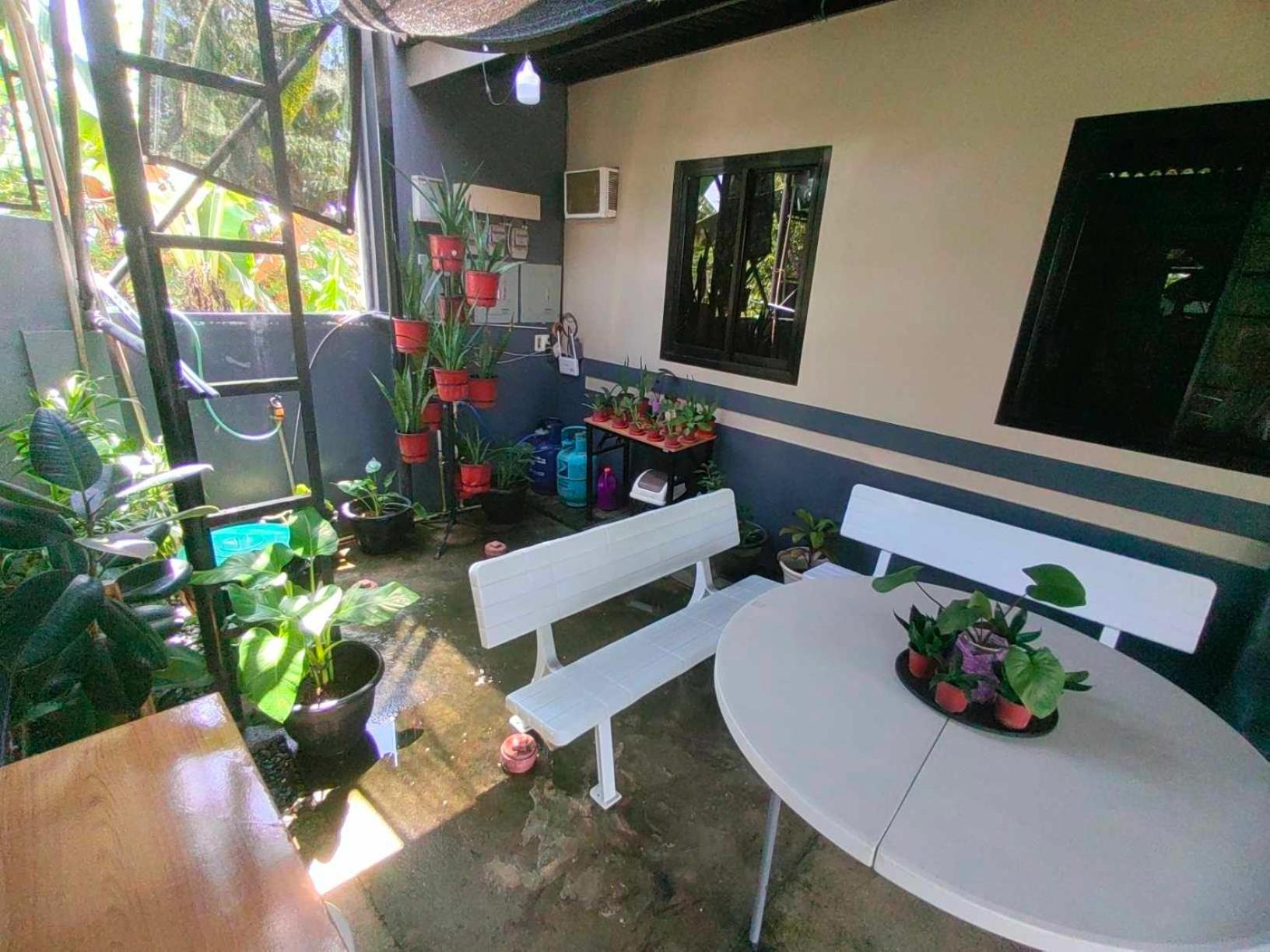 Elyn's Guesthouse view 3