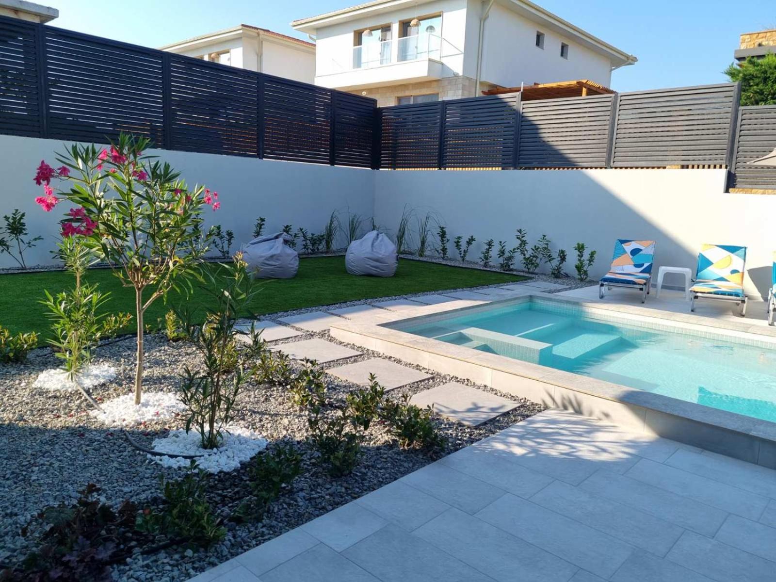Villa Felicity, private pool with heating and salt water