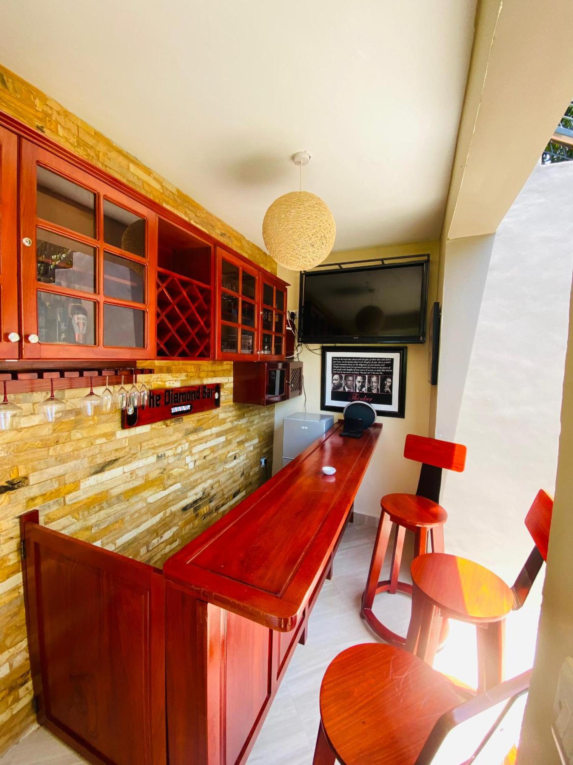 Jacomo Residences