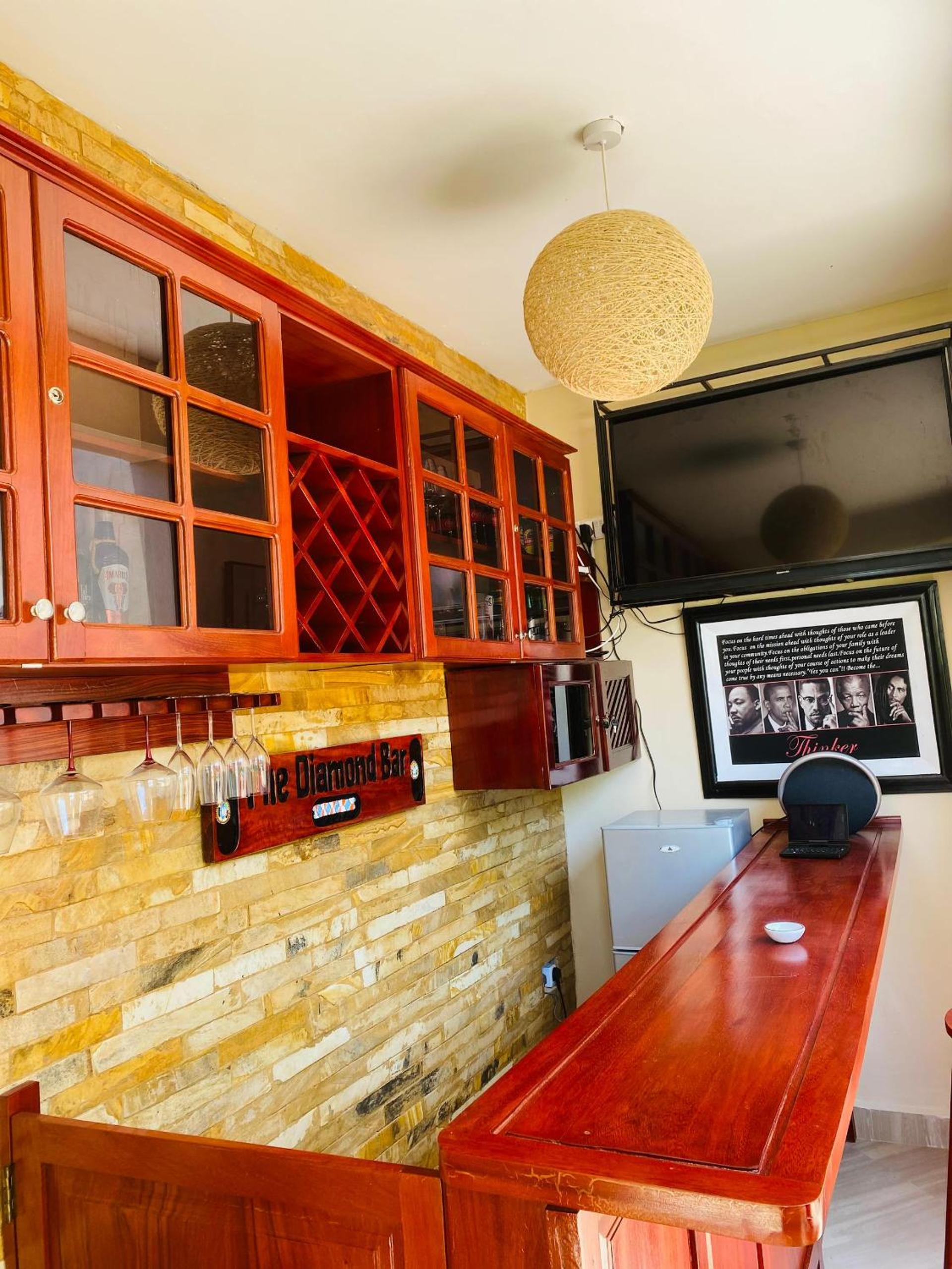 Jacomo Residences