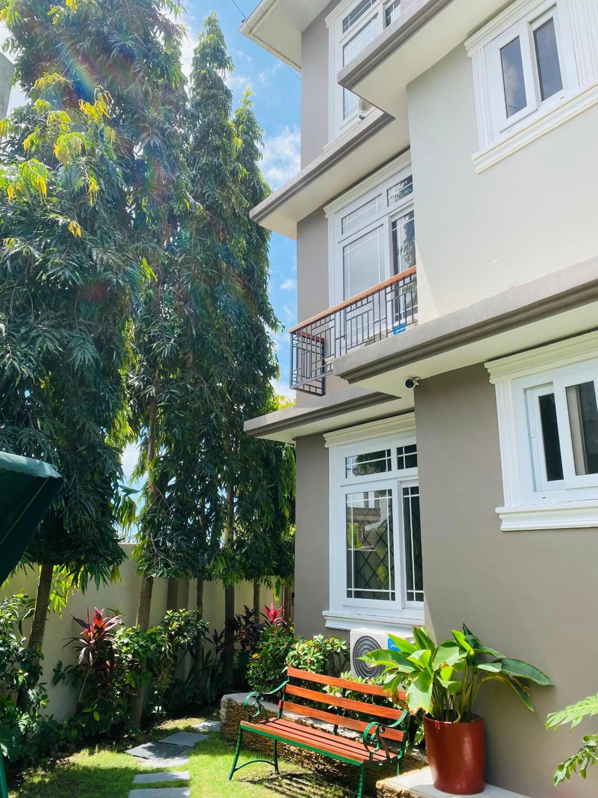 Jacomo Residences