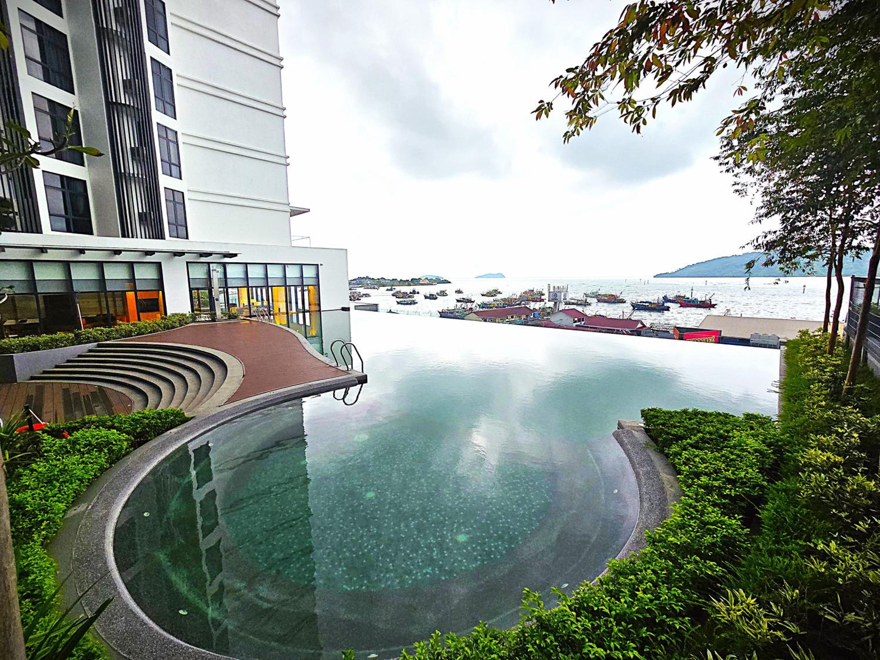 The Shore Sabah - Kota Kinabalu photo 3