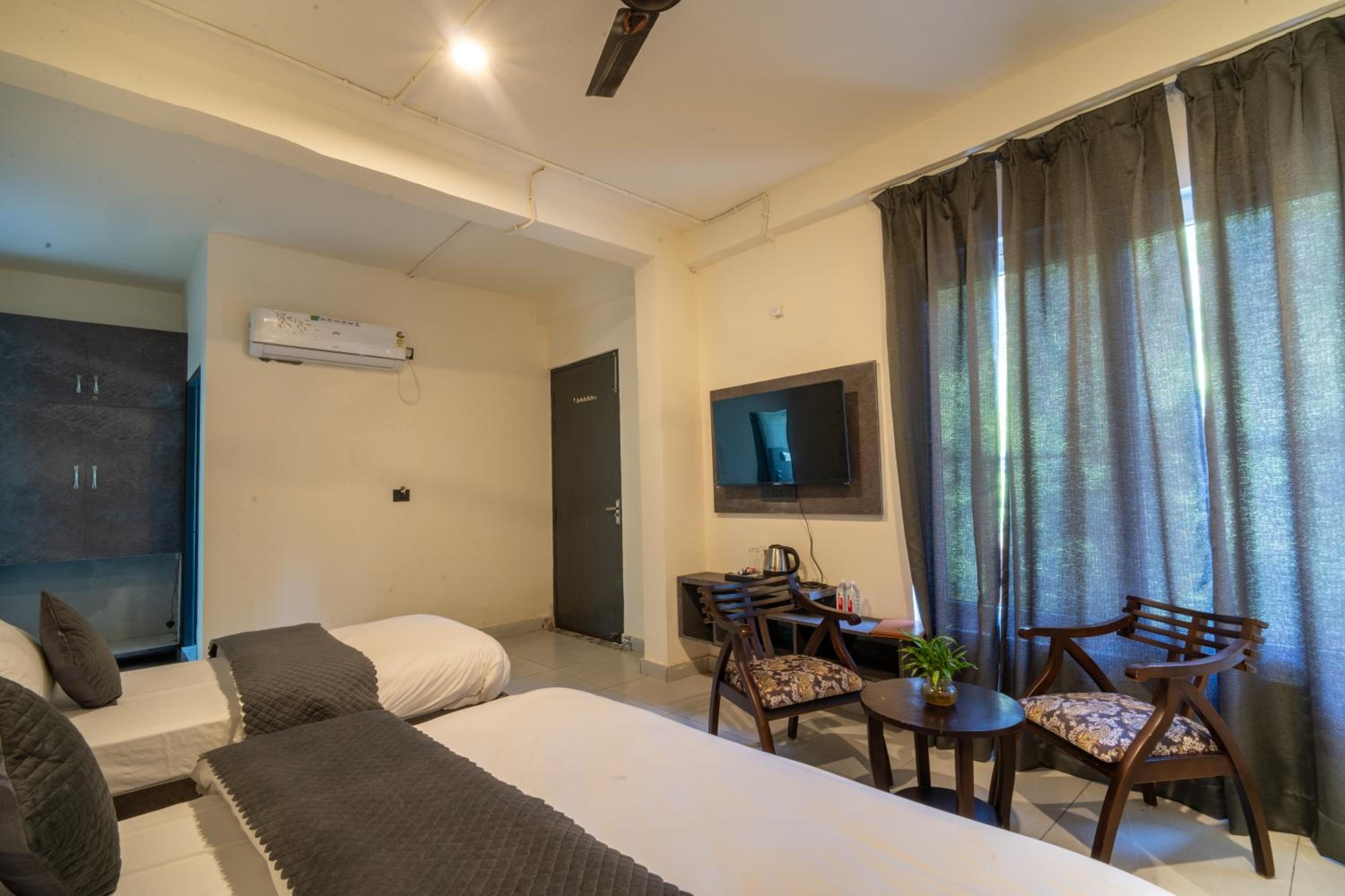 M-aple Hills Resort