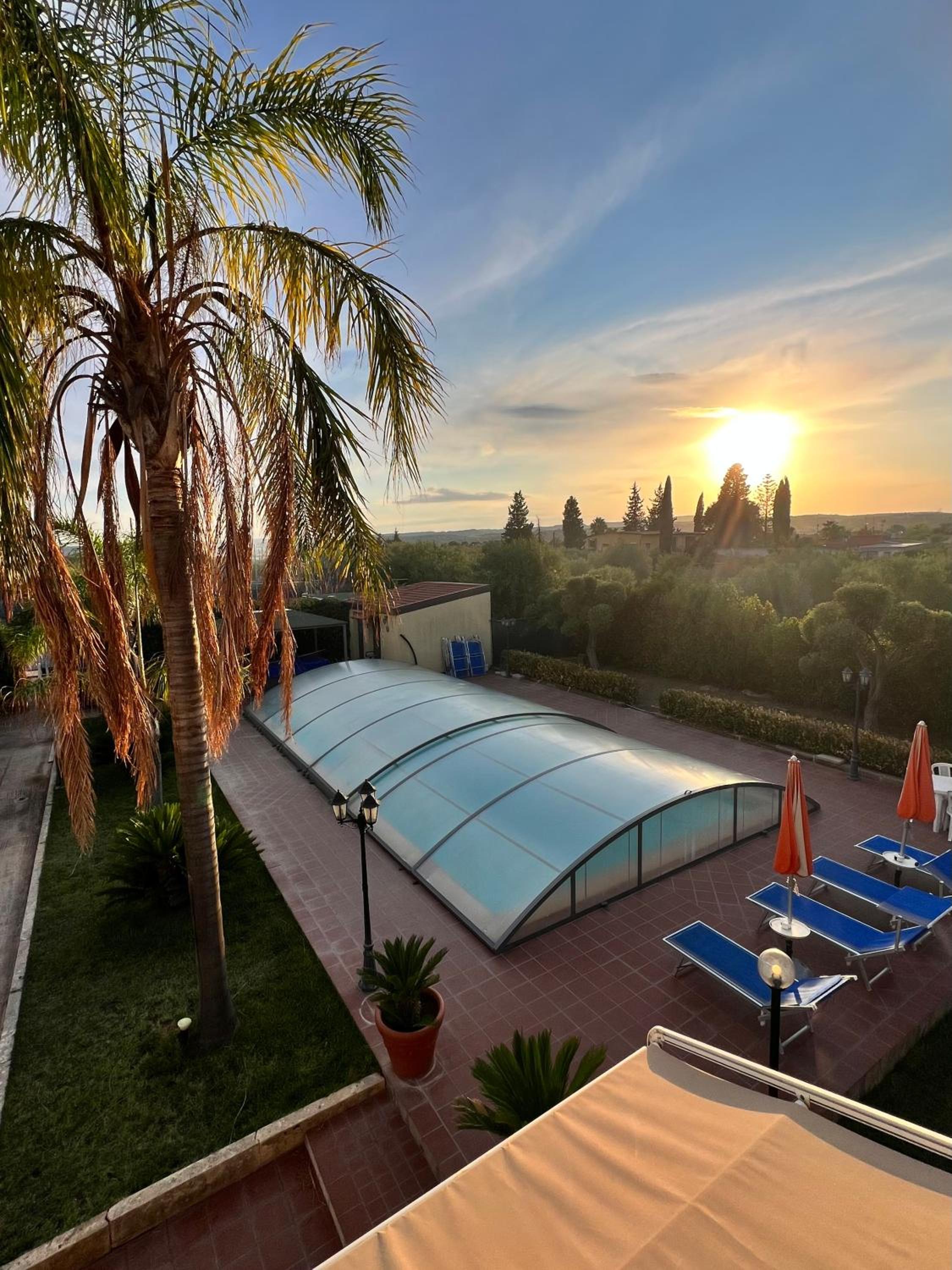 Villa Ludovica Siracusa, Pool 6x12, Jacuzzi, Padel, Pickleball, Volleyball, Wifi view 5