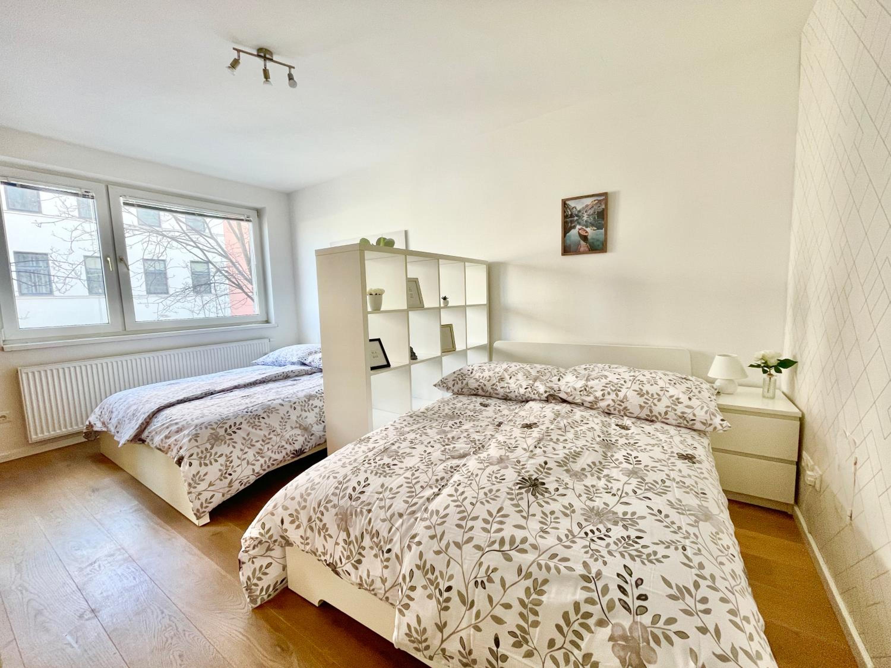 Large 2 BR Apartment Close To Center