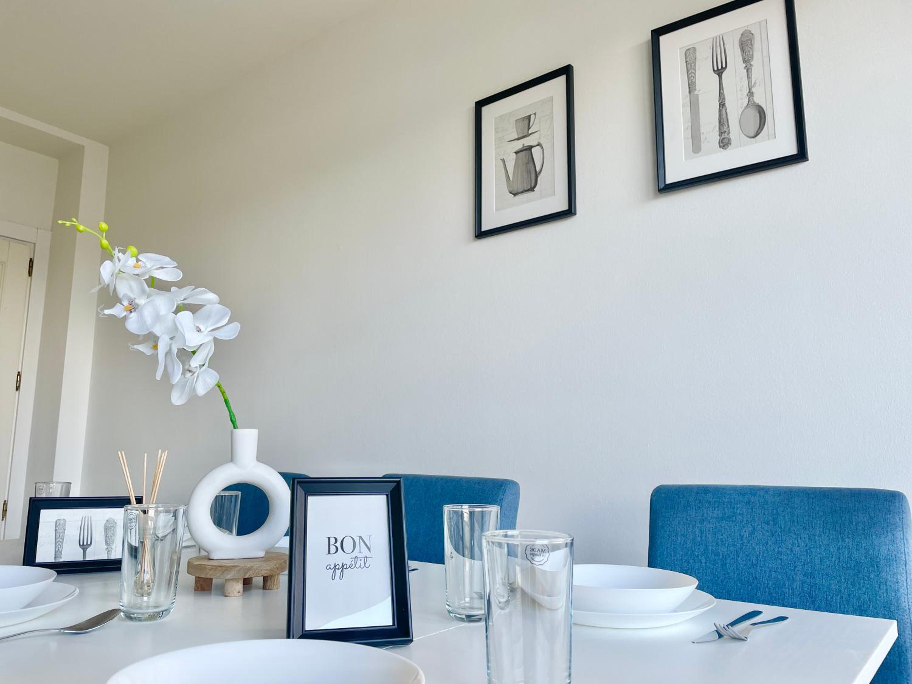 Large 2 BR Apartment Close To Center