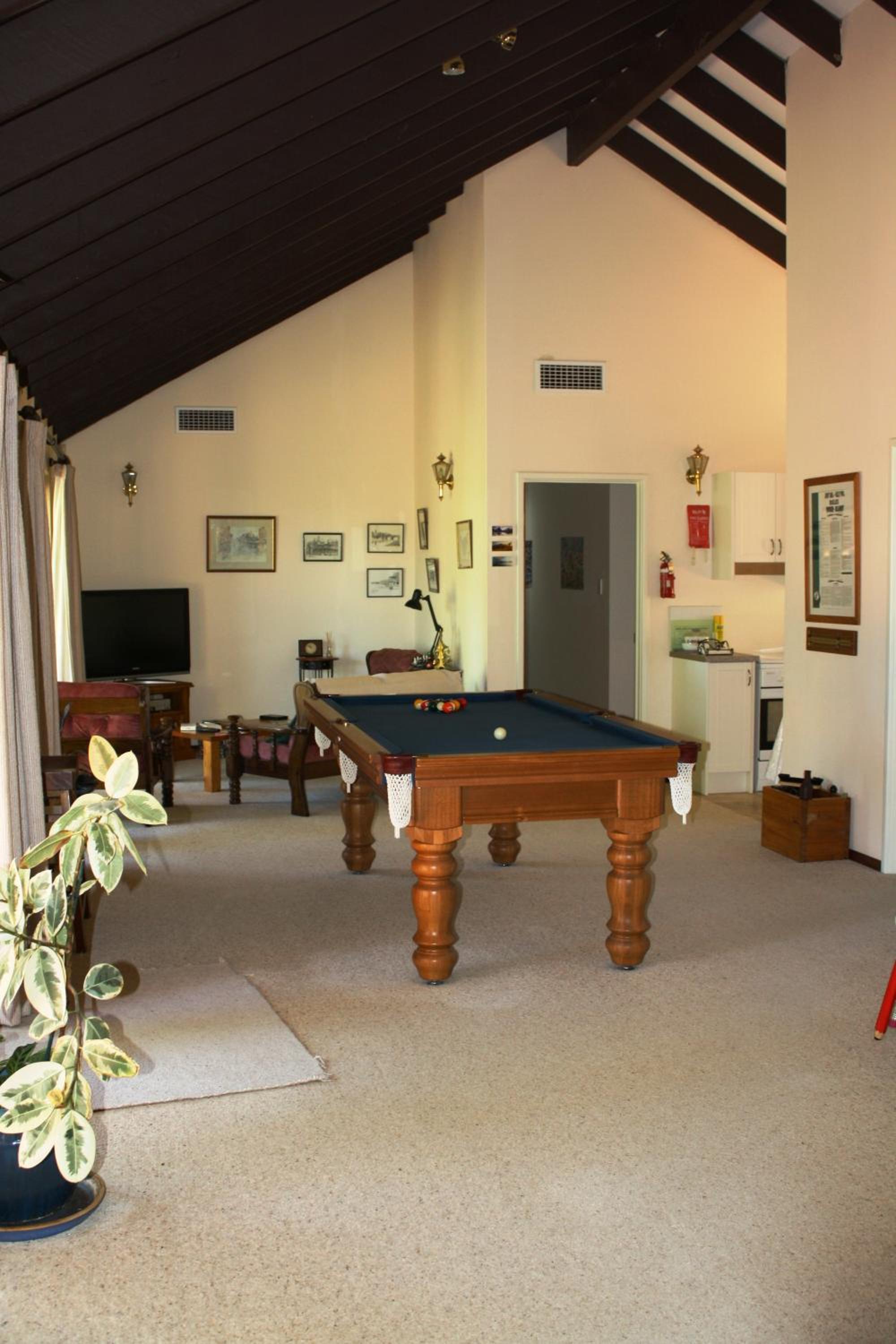 Eleebana Guest House view 5