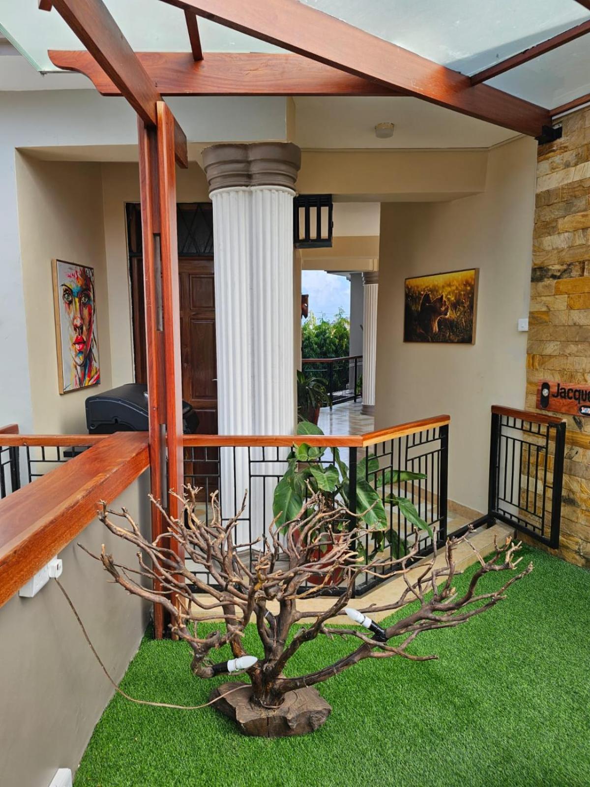 Jacomo Residences