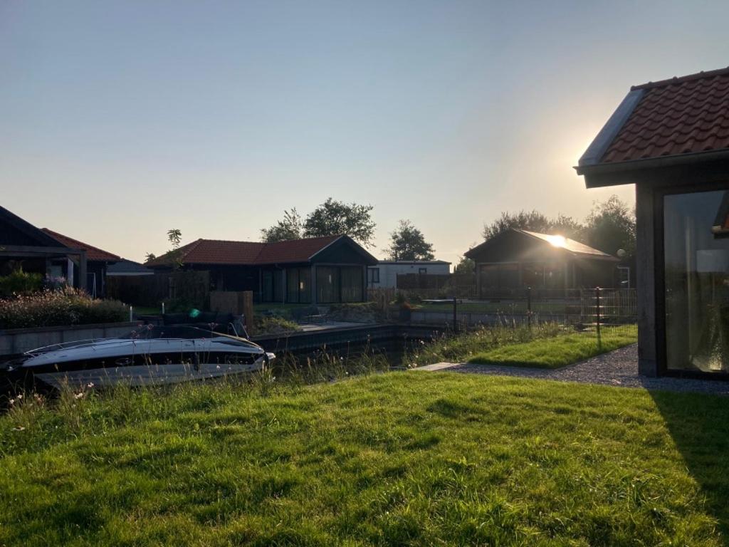 4-person chalet Albatros by the water with parking space view 5
