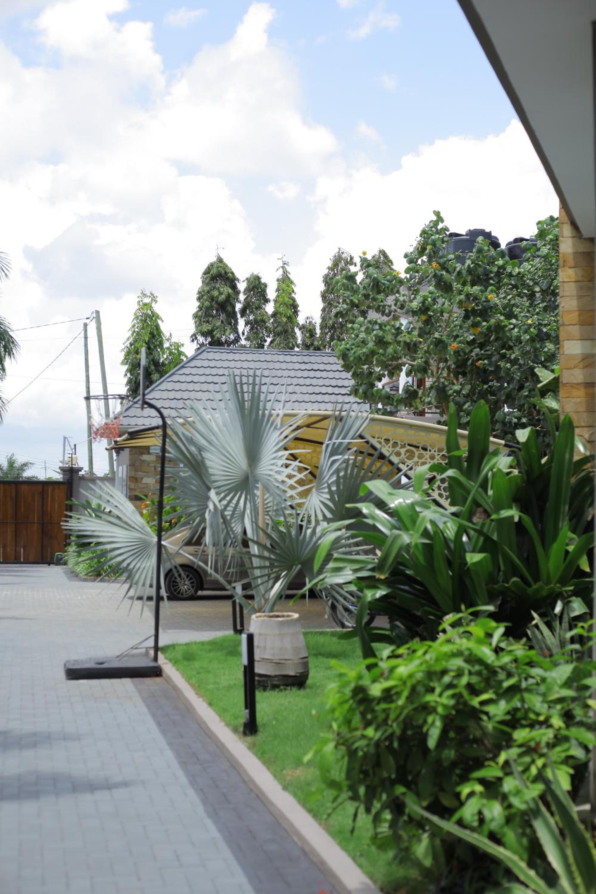 Jacomo Residences
