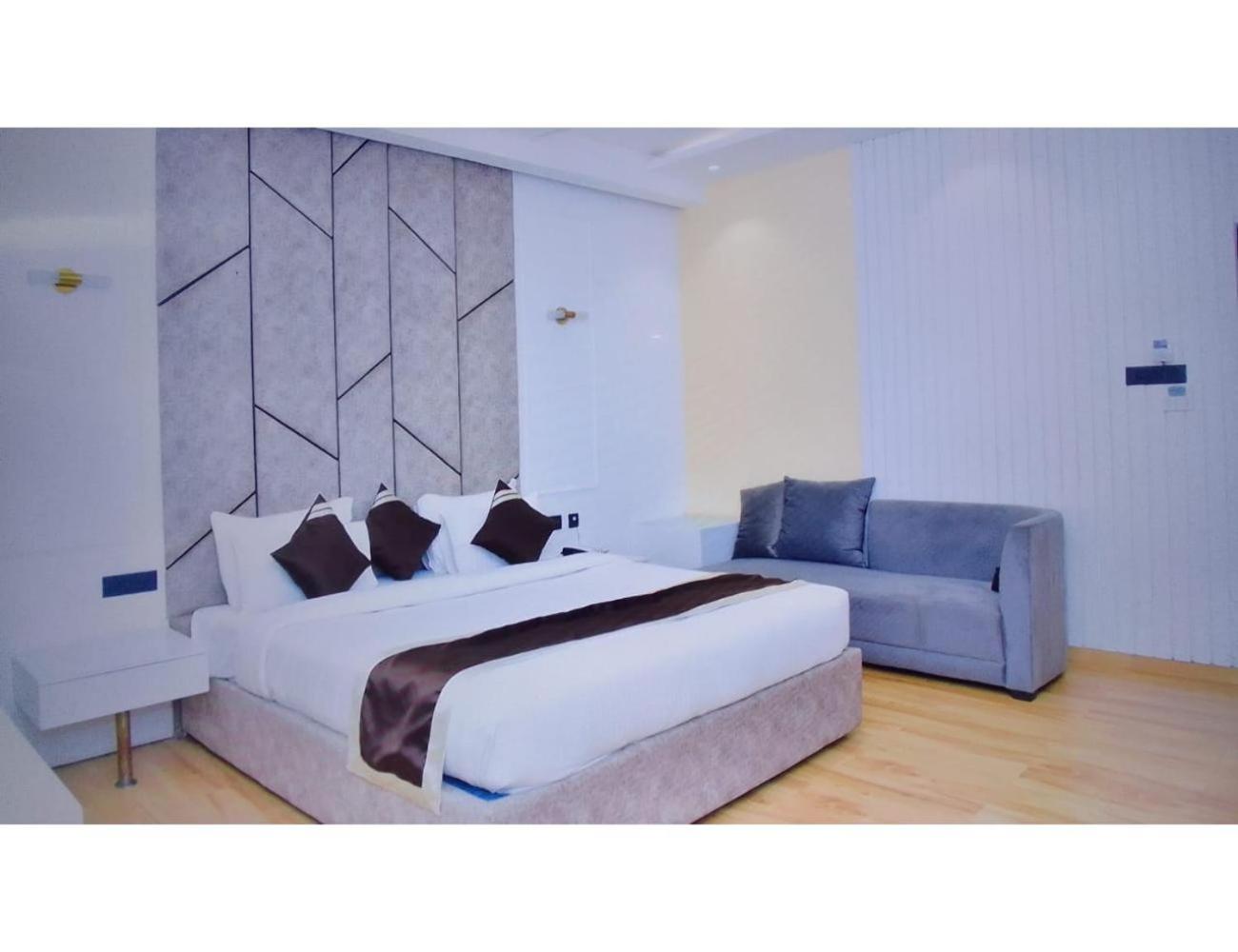 The Lillivillas, Lucknow view 2