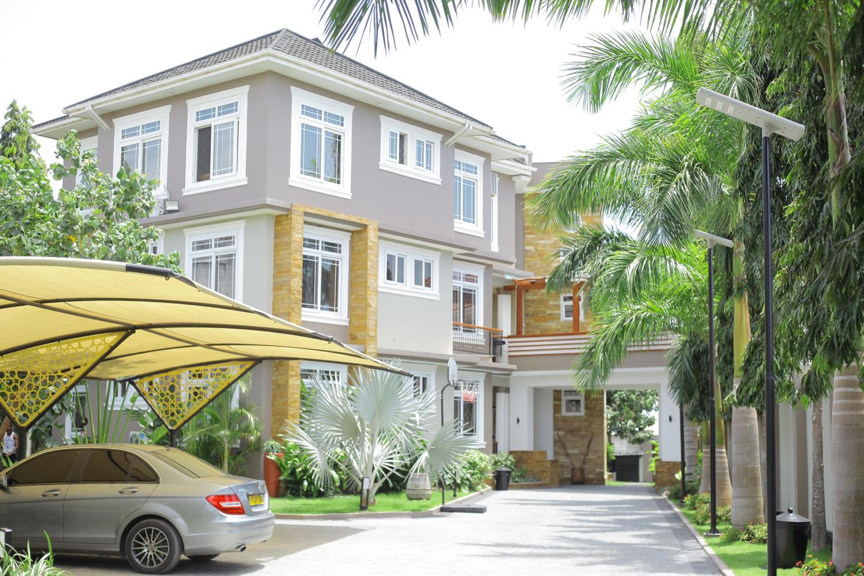 Jacomo Residences