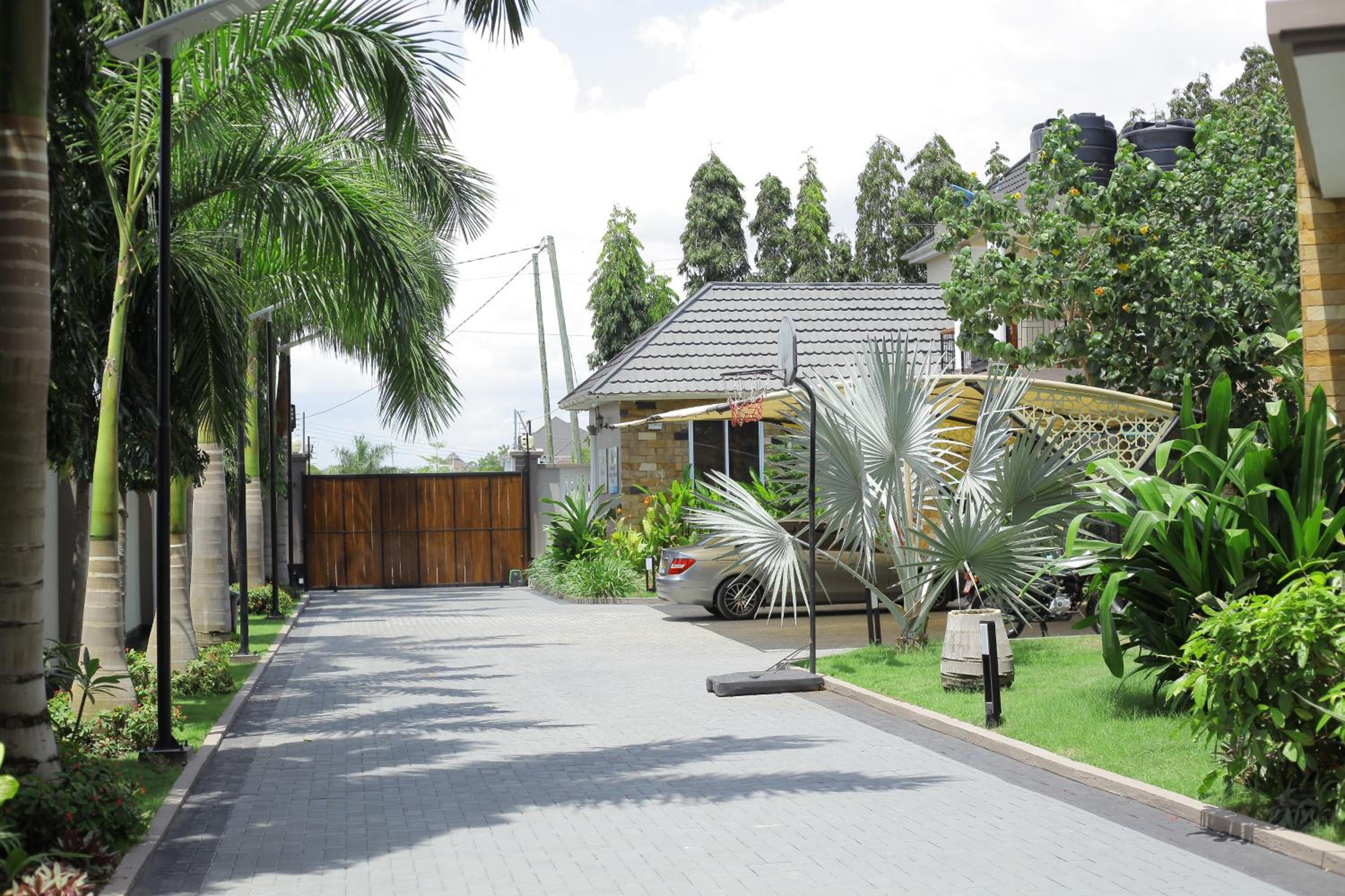 Jacomo Residences