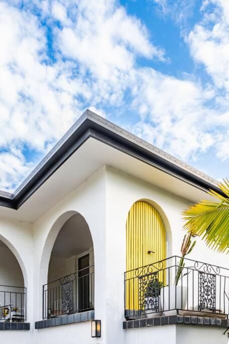 Mi Casa Su Casa