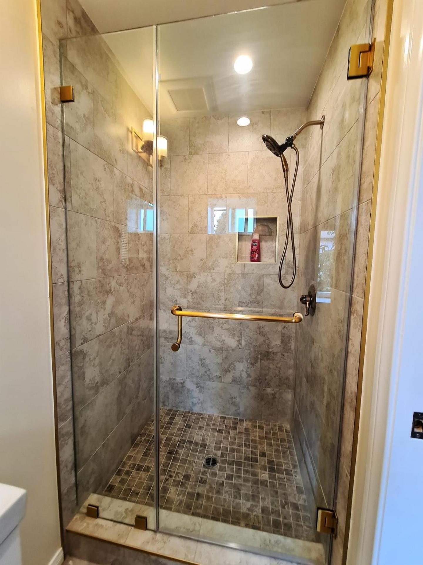 Prime LA 2 bedroom & 3 bath home Beverly Hills adj