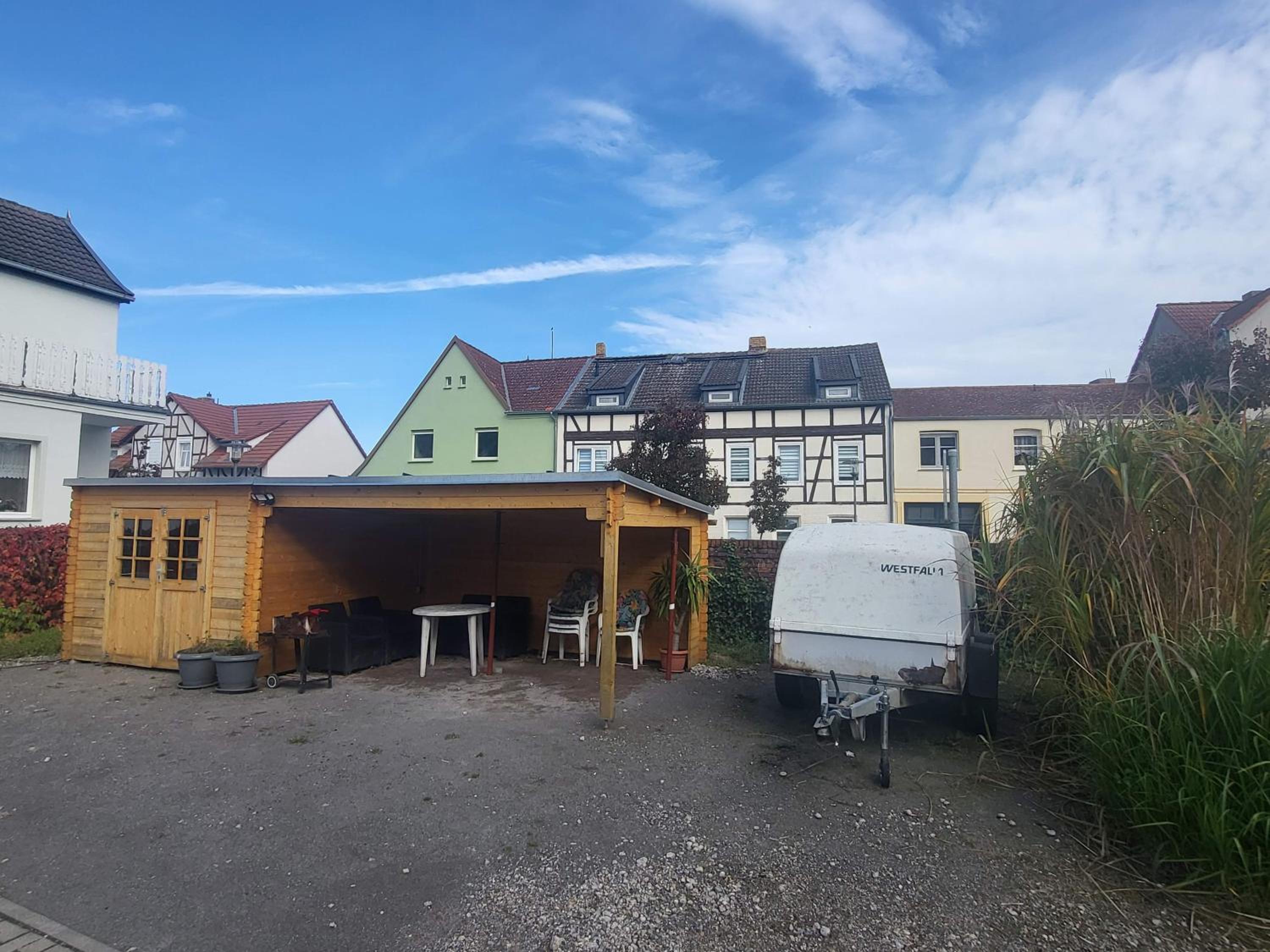 Große Wohnung im EG mit 2xAC