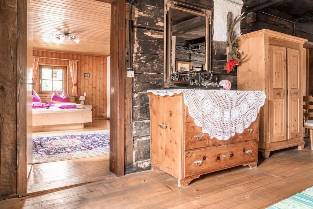 Traumhafte Auszeit in den Bergen Gemütliche Hütte für totale Entspannung