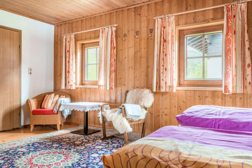 Traumhafte Auszeit in den Bergen Gemütliche Hütte für totale Entspannung