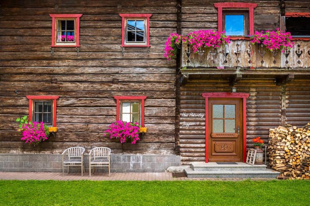 Traumhafte Auszeit in den Bergen Gemütliche Hütte für totale Entspannung