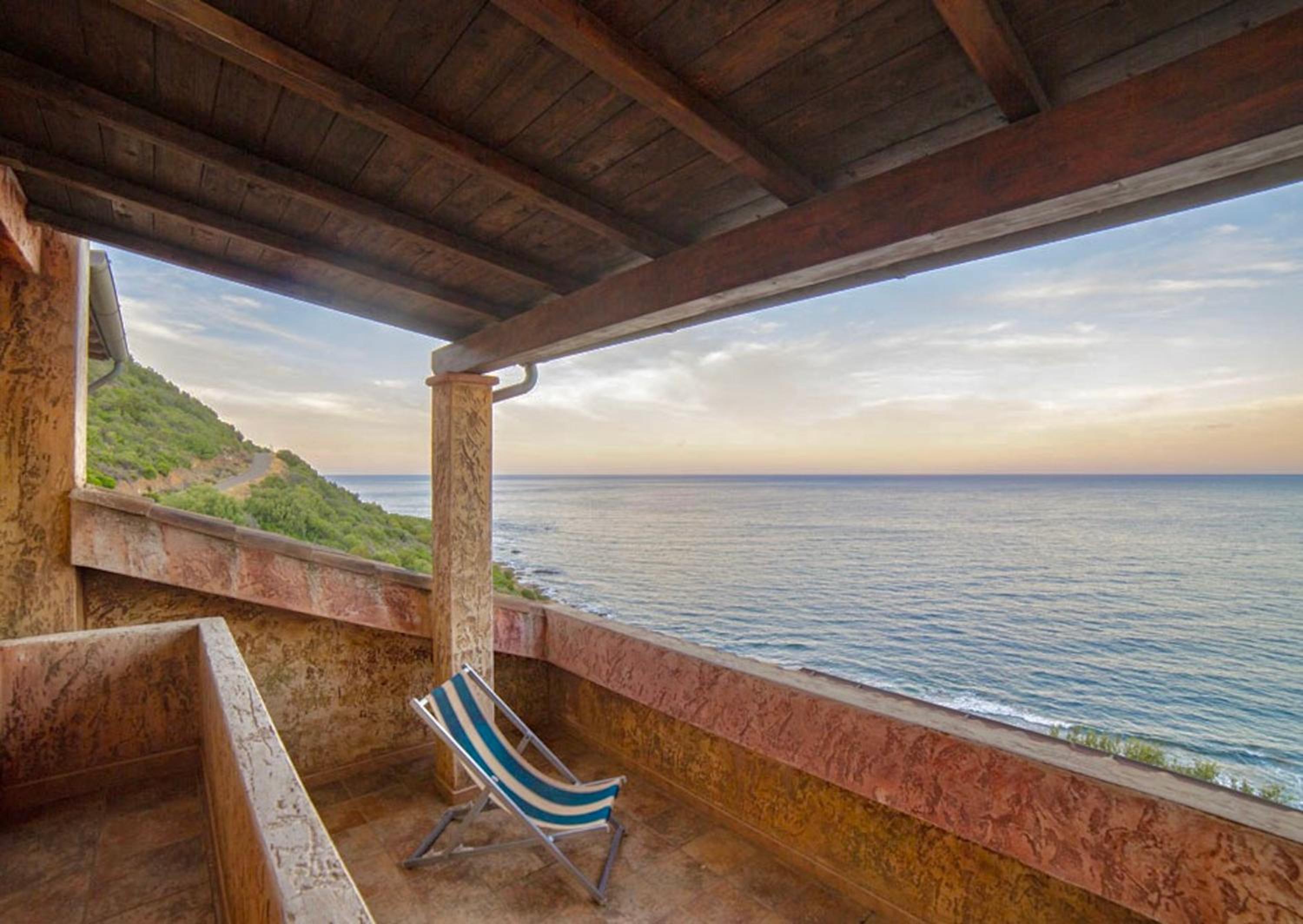 Villas in Porto Corallo just 400 meters from the sea photo 2