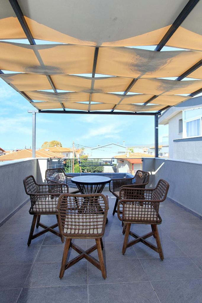 Nikiti Cozy Summer Maisonette