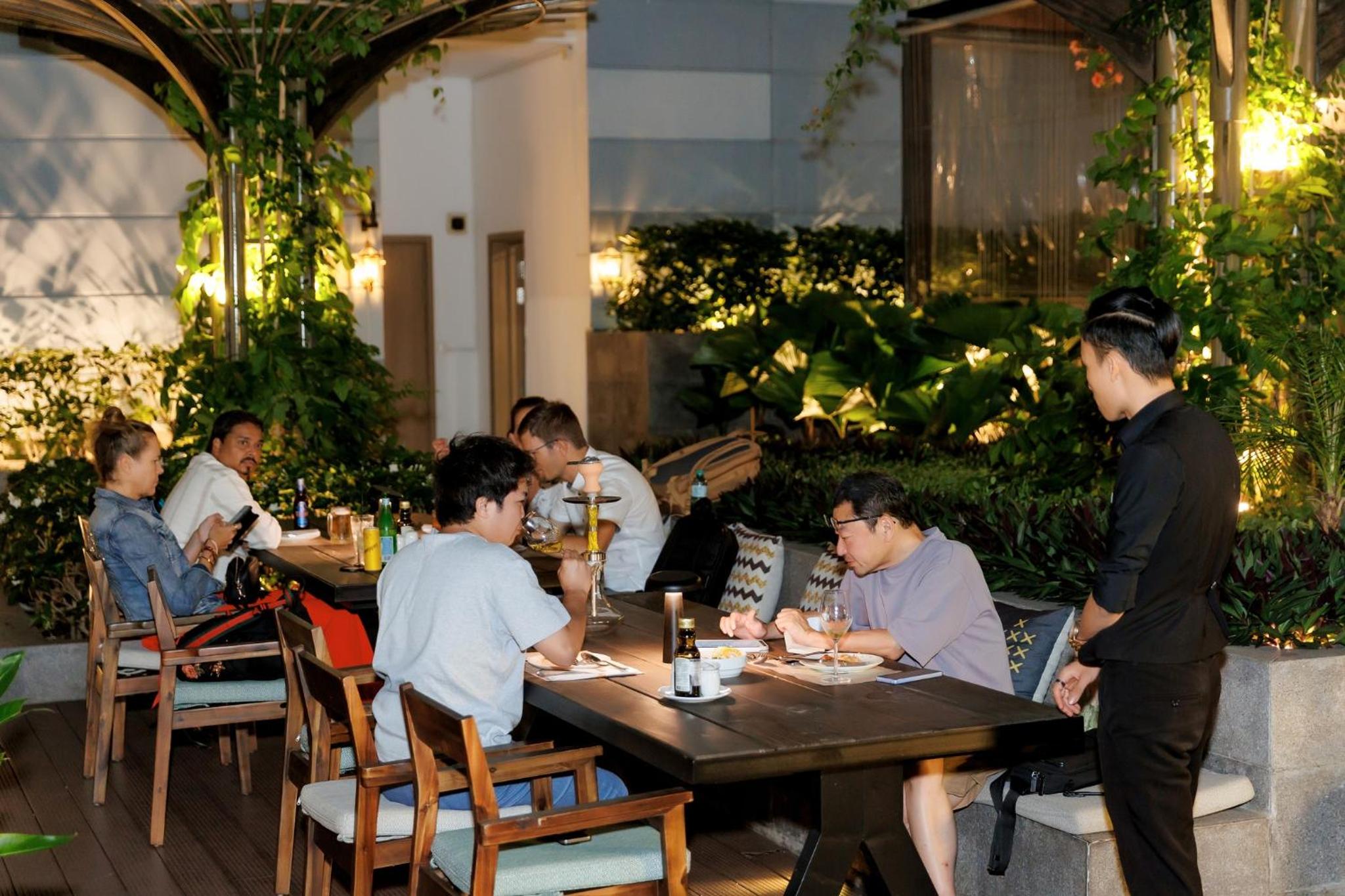dining