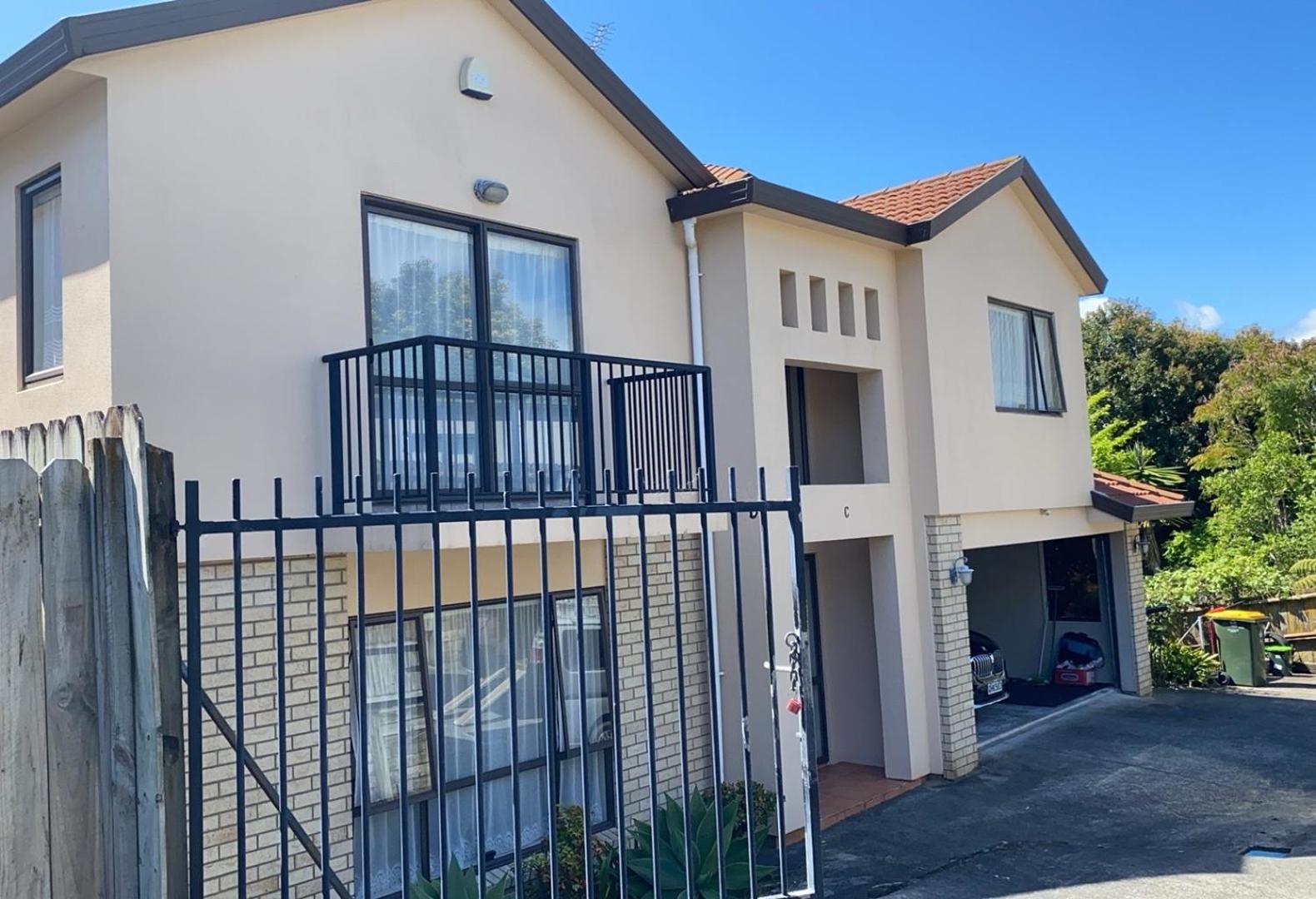 Auckland GQ Howick holiday home view 3