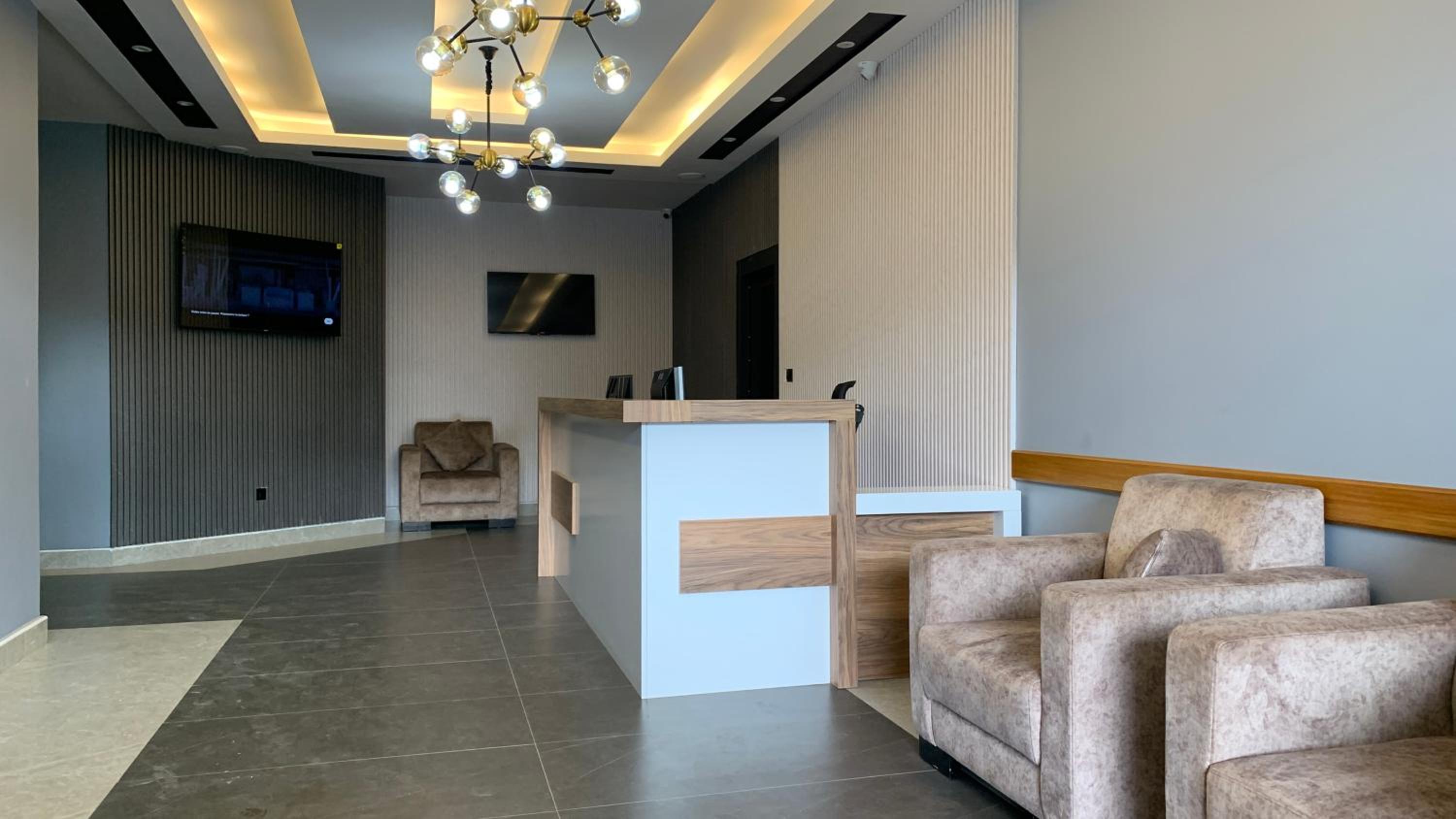 Premium apart billiard and balcony