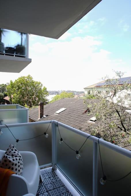 Large 2BR w AC balcony parking pet friendly