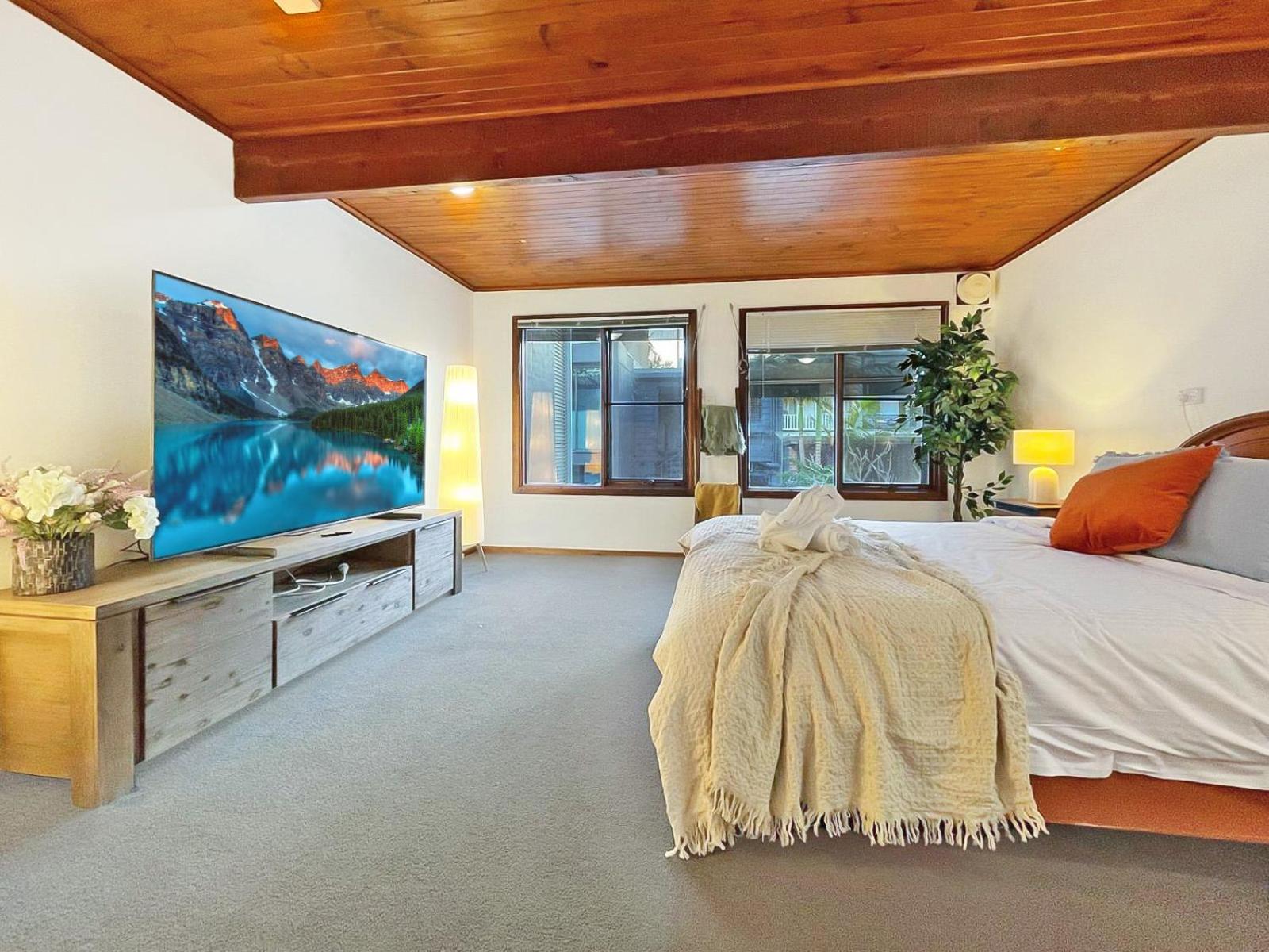 Country in City Darling Harbour Retreat Pool