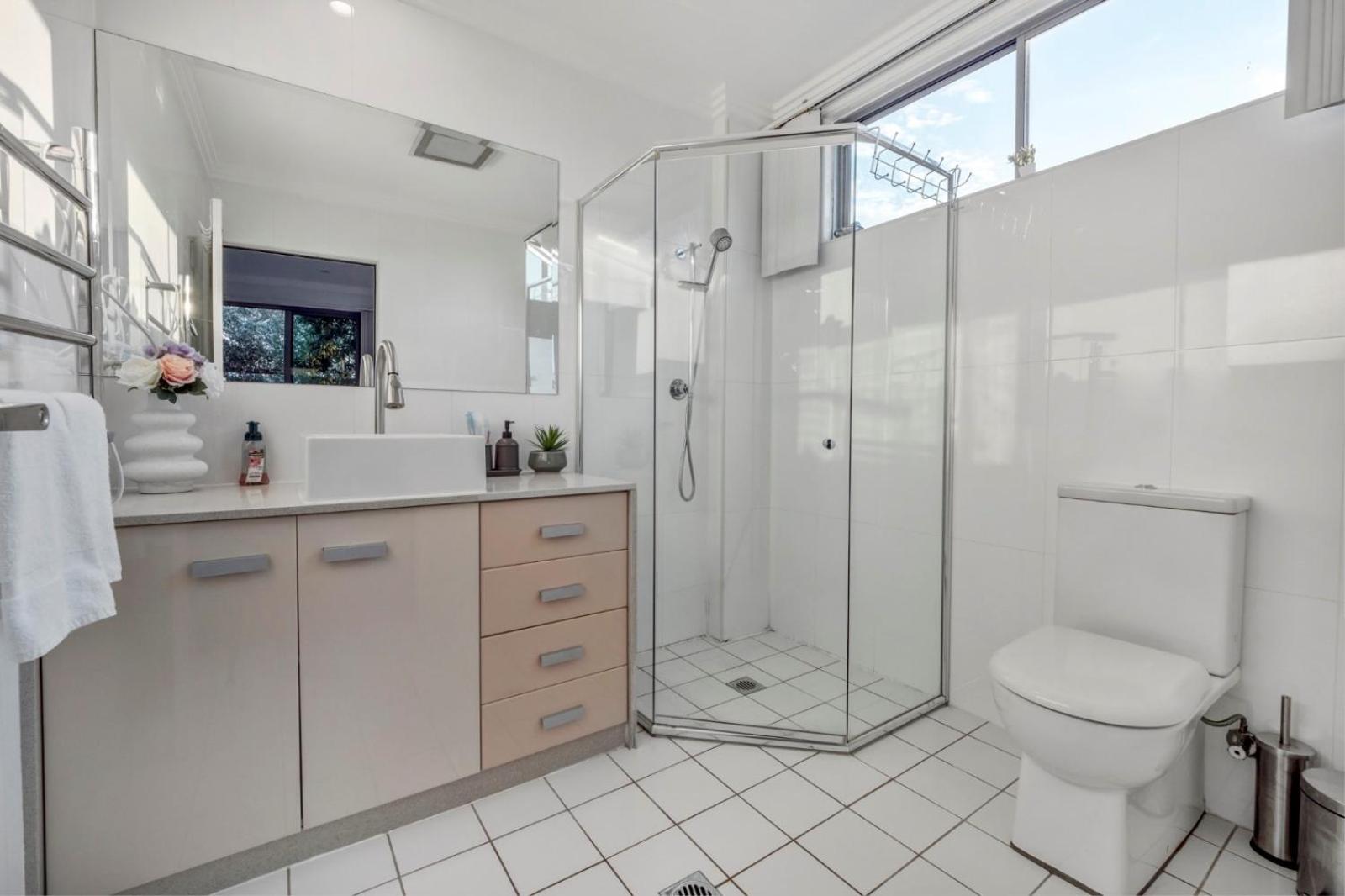 Luxury Retreat Sydney Airport Direct Train Line