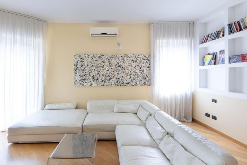 Spacious two bedrooms Solari area - Mirable PM