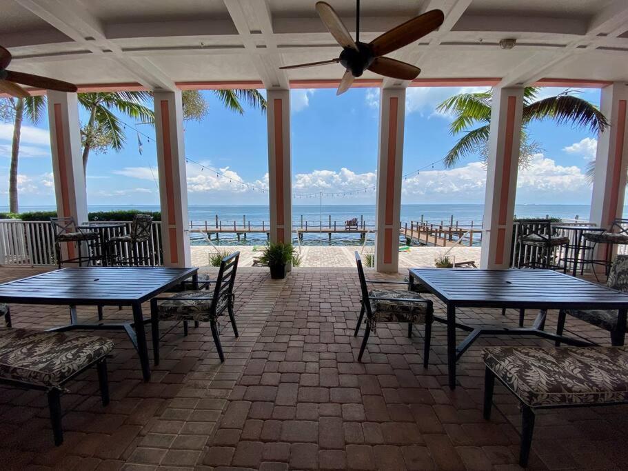 Sunny 1 Br Condo on the Water in St Petersburg, FL view 4