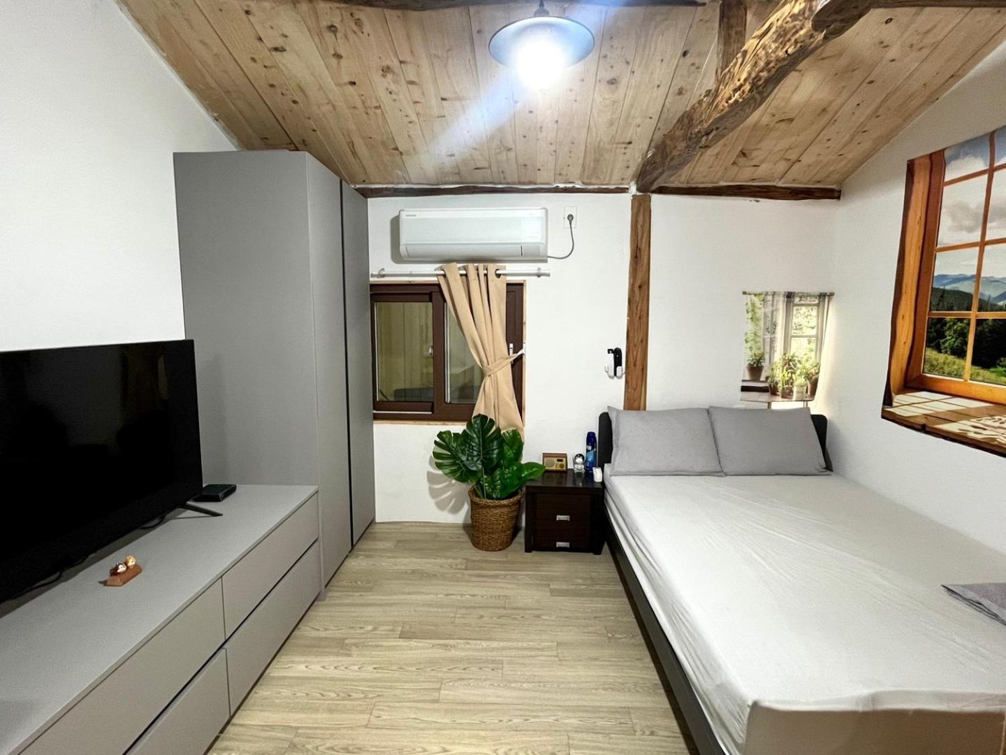 Gudeok Guesthouse