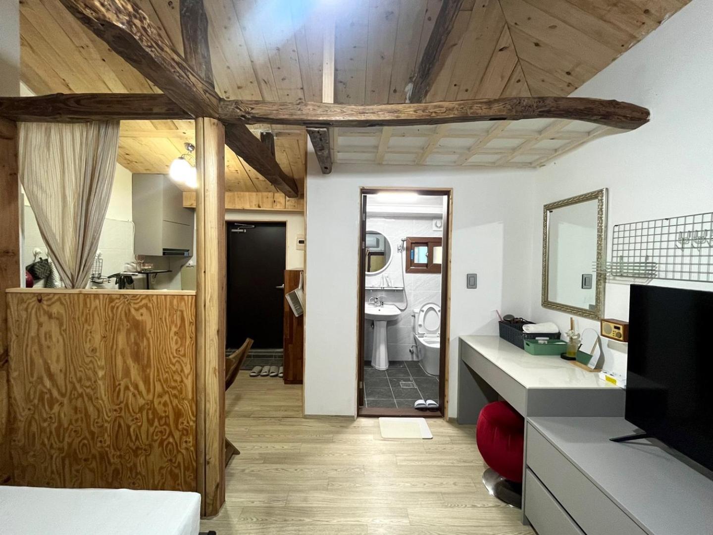 Gudeok Guesthouse