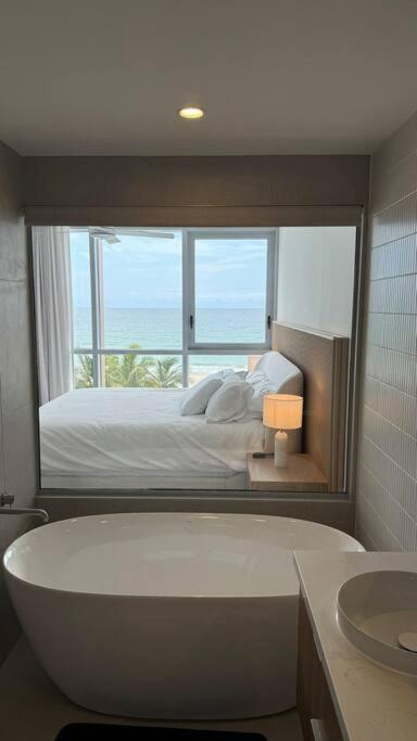 Apartment in Palm Beach