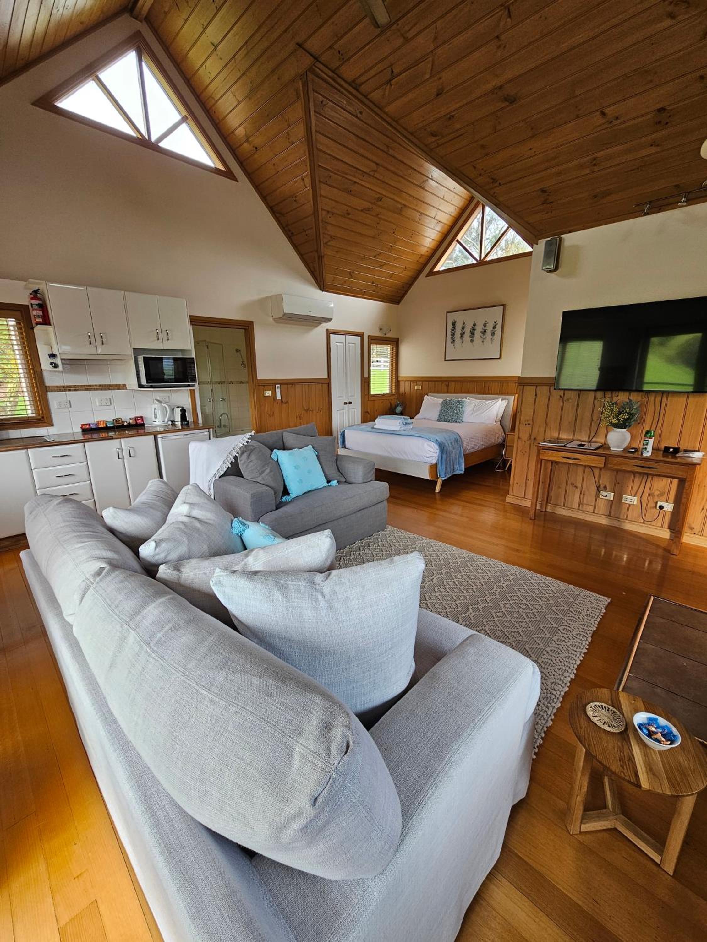 Maple Ridge Cottages