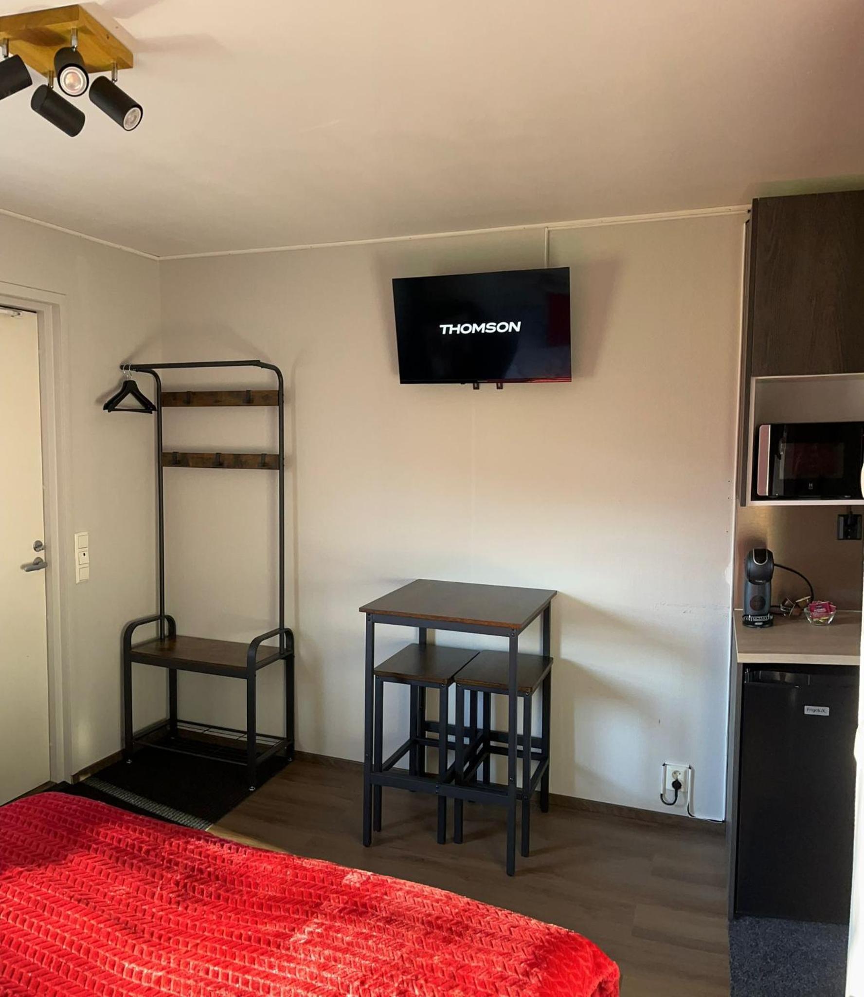Cozy studio in 5 min drive from Santa Claus Village view 5