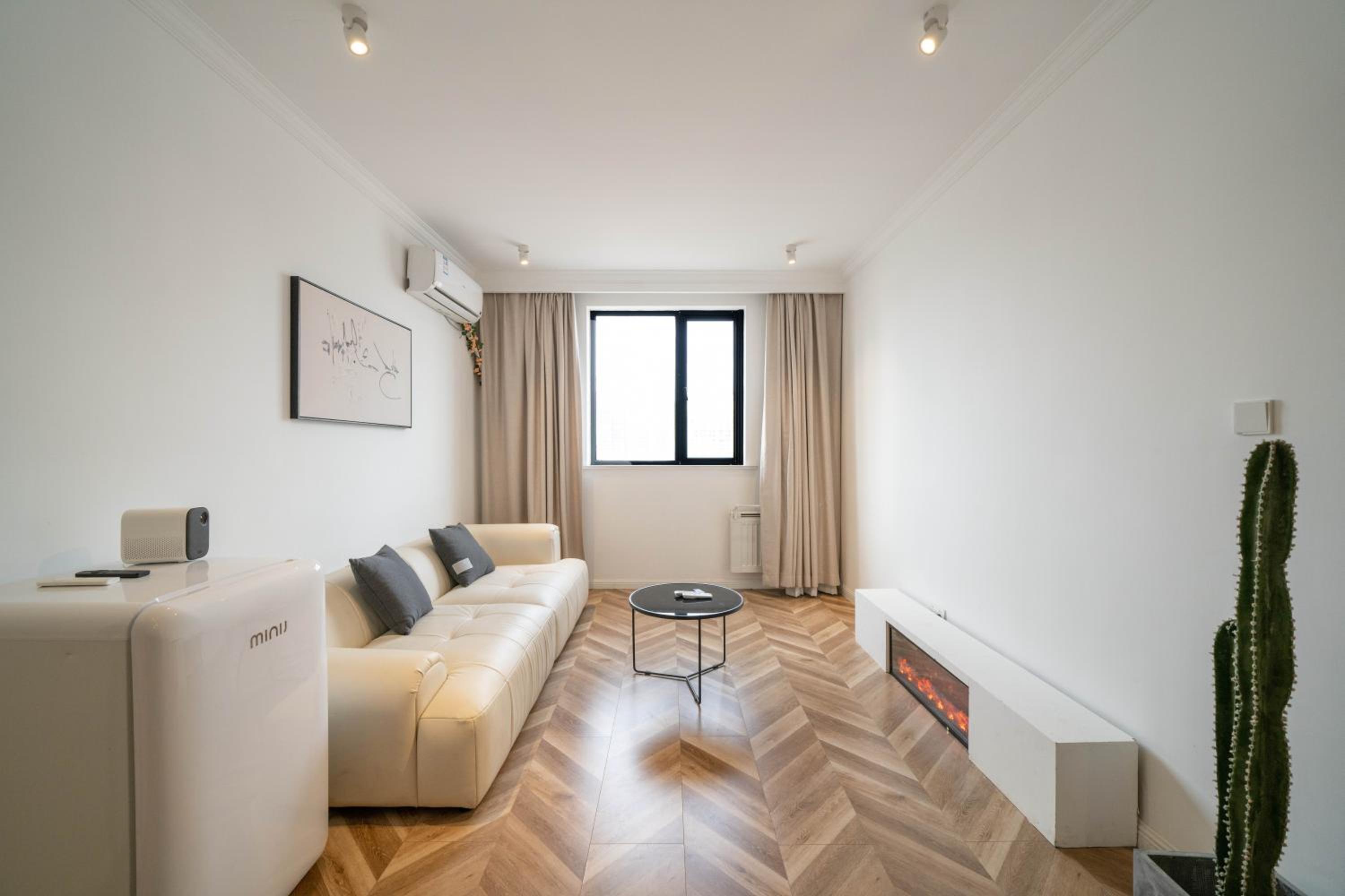 Shanghai Hills&Serendipity Coloured Glaze Family Homestay with 2 Bedrooms Near Line1&2 People Square